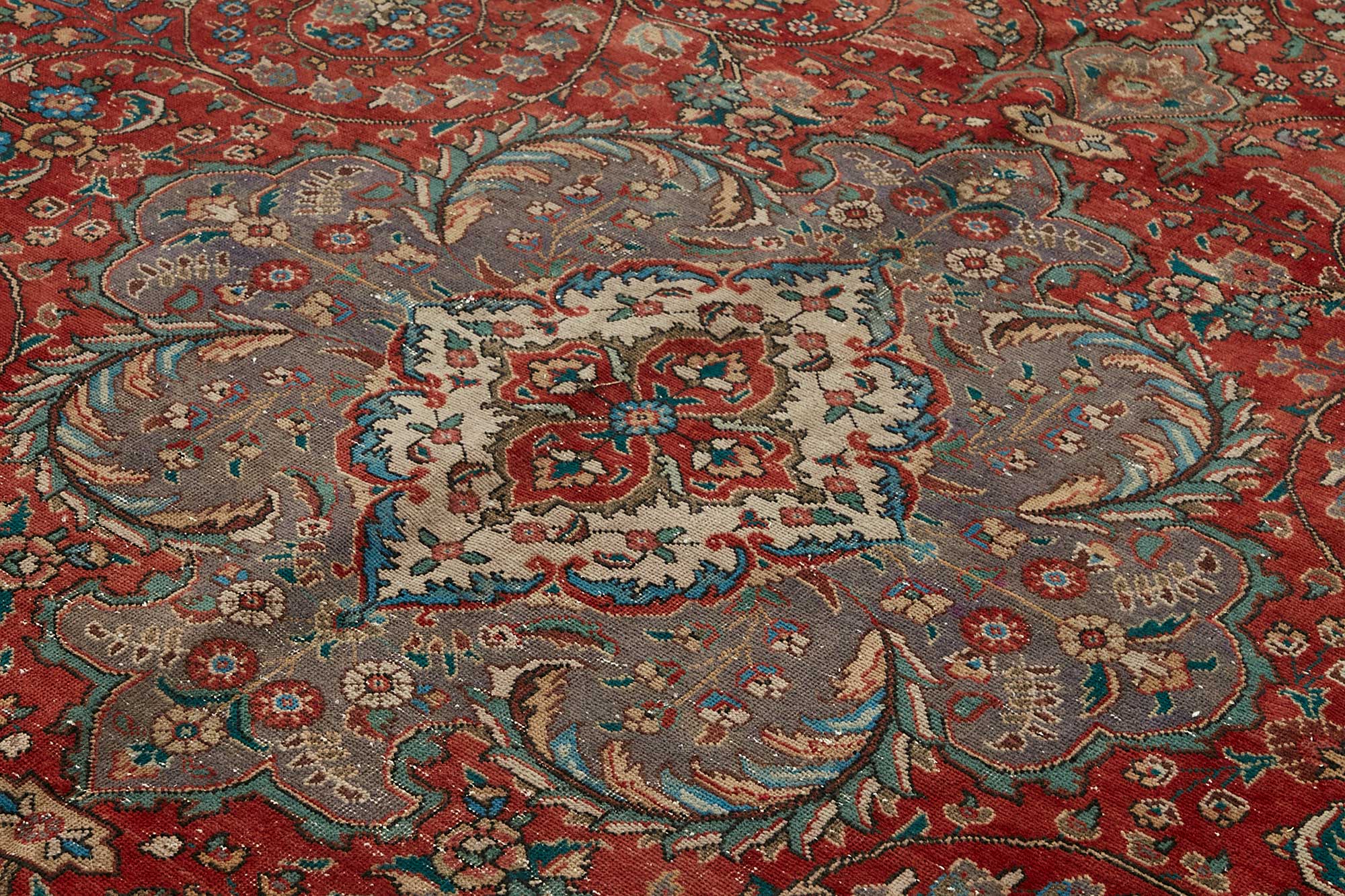 Scarlet Persian — 2.88 x 3.74