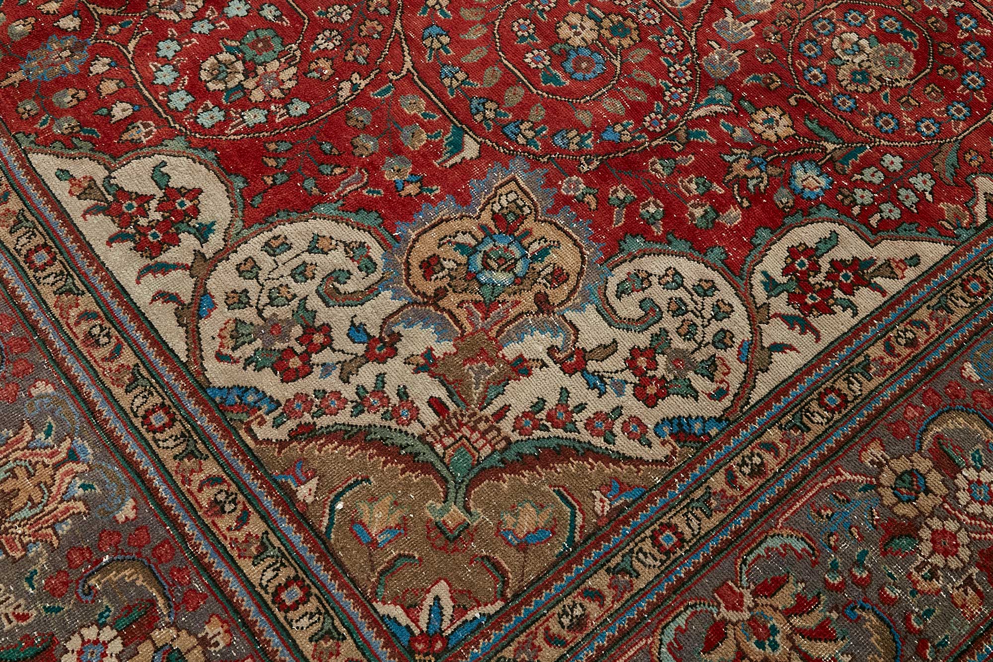 Scarlet Persian — 2.88 x 3.74