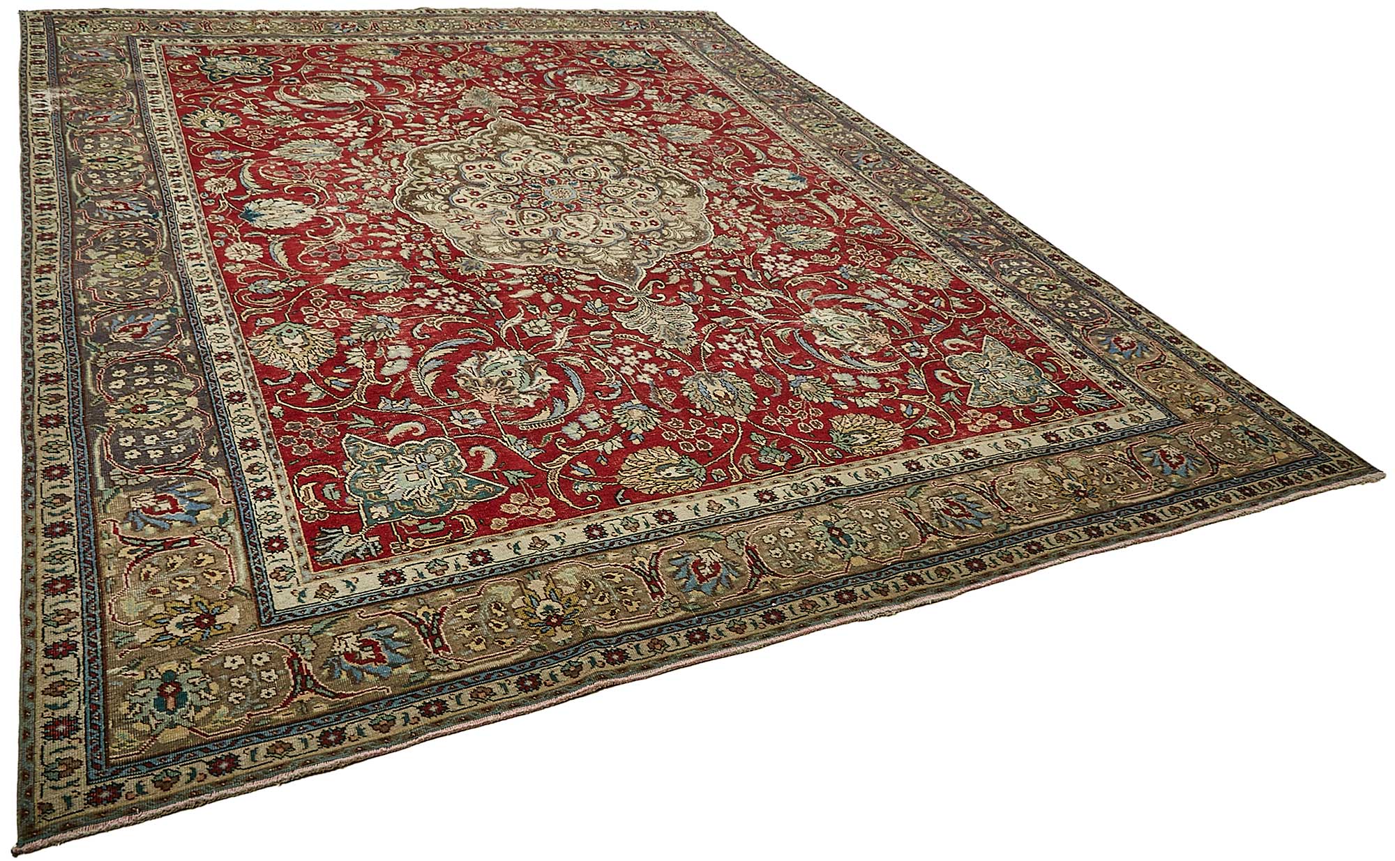 Carmine Persian — 2.92 x 3.87