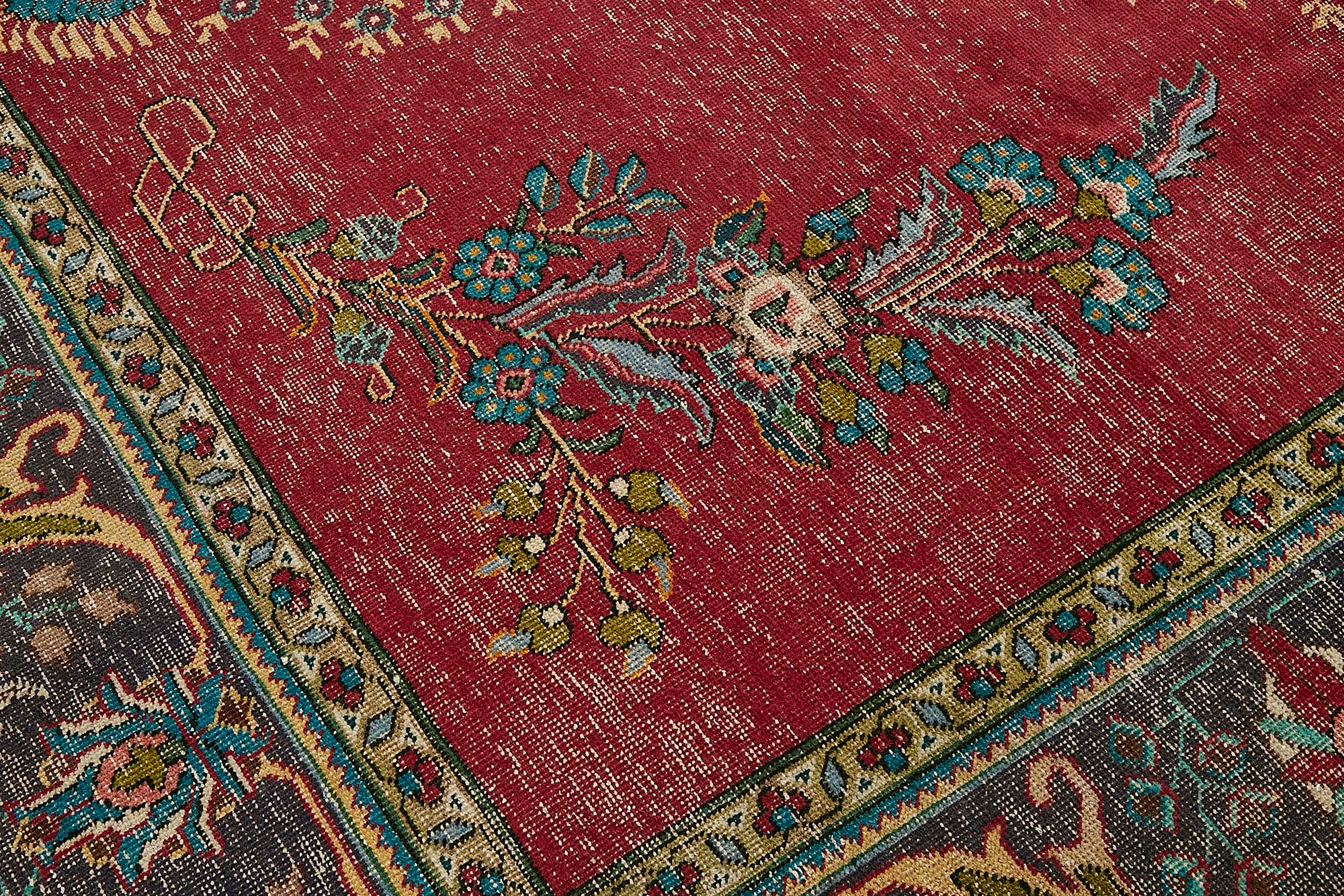 Vermillion Persian — 2.90 x 3.94