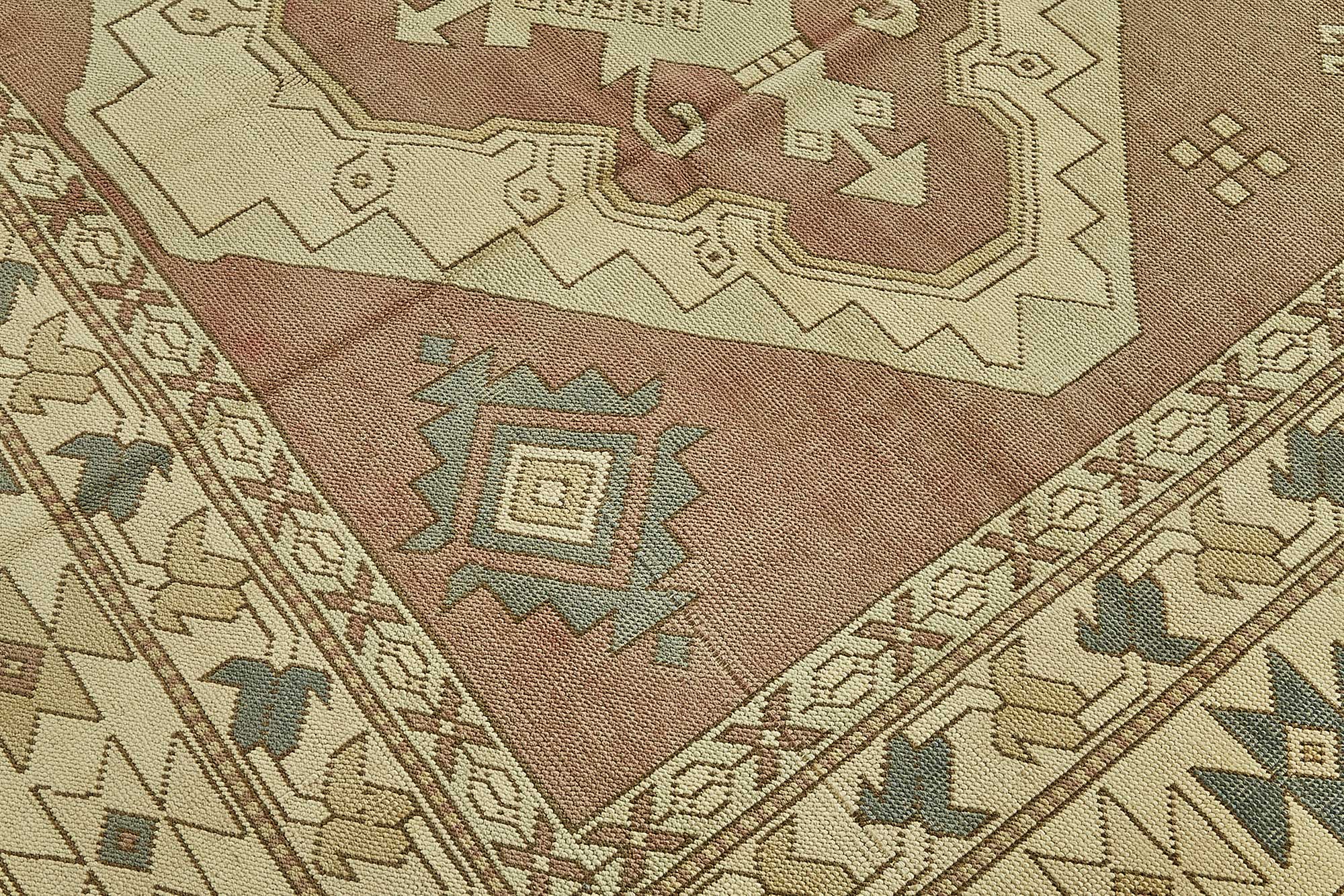 Champagne Persian — 2.30 x 3.42