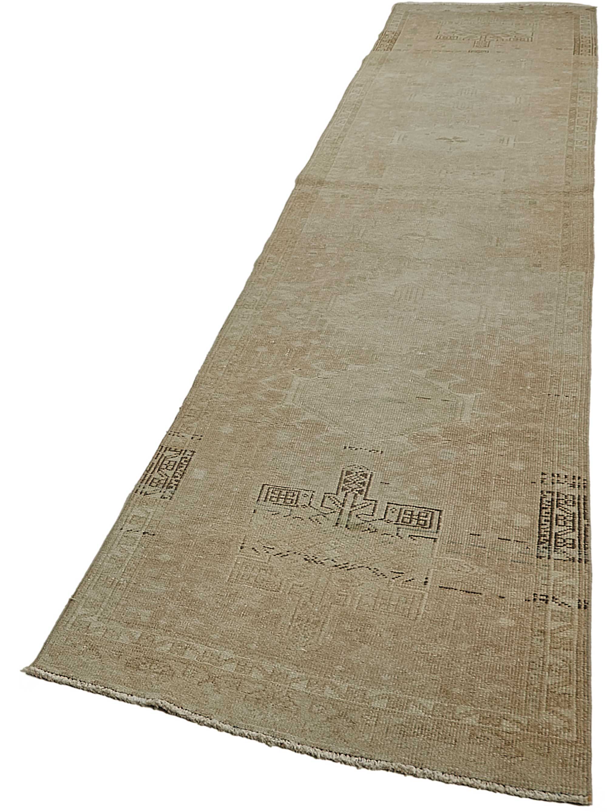 Beige Persian Antique — 0.82 x 4.27