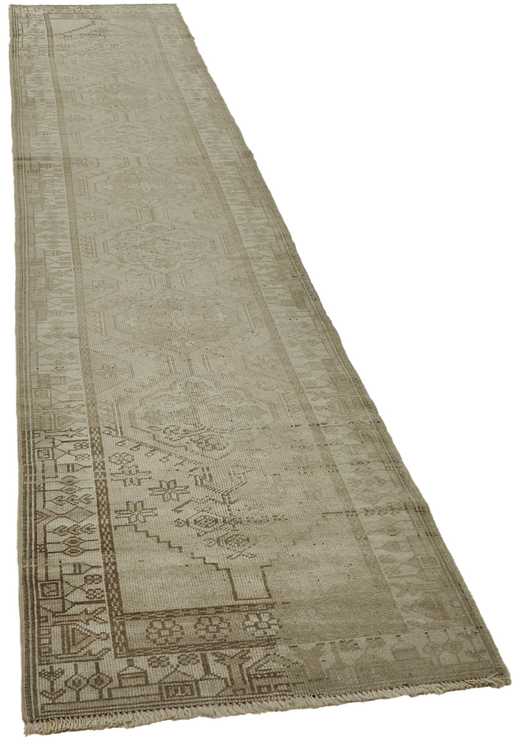 Beige Persian Antique — 0.75 x 3.77