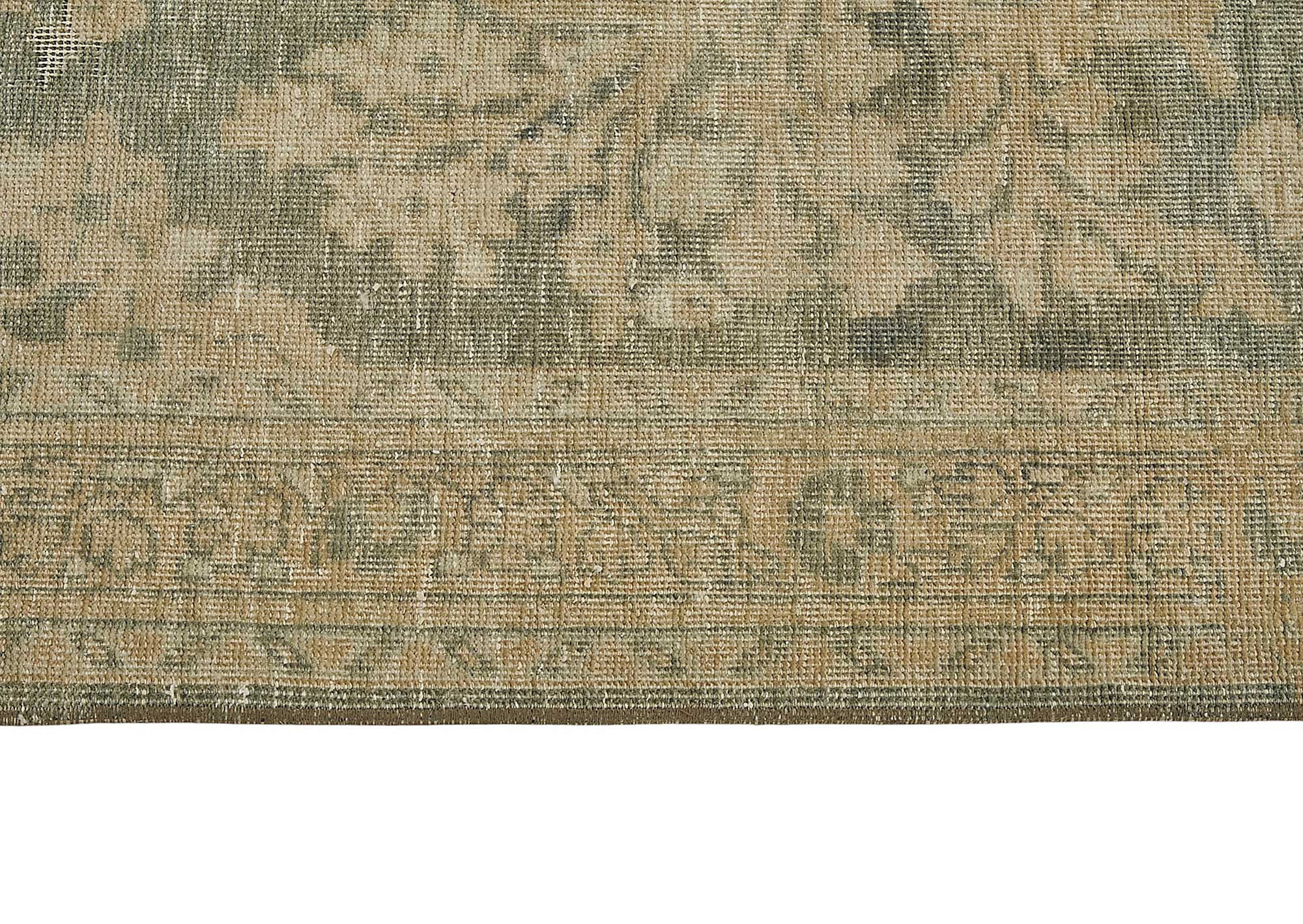 Beige Persian Antique — 1.06 x 4.15