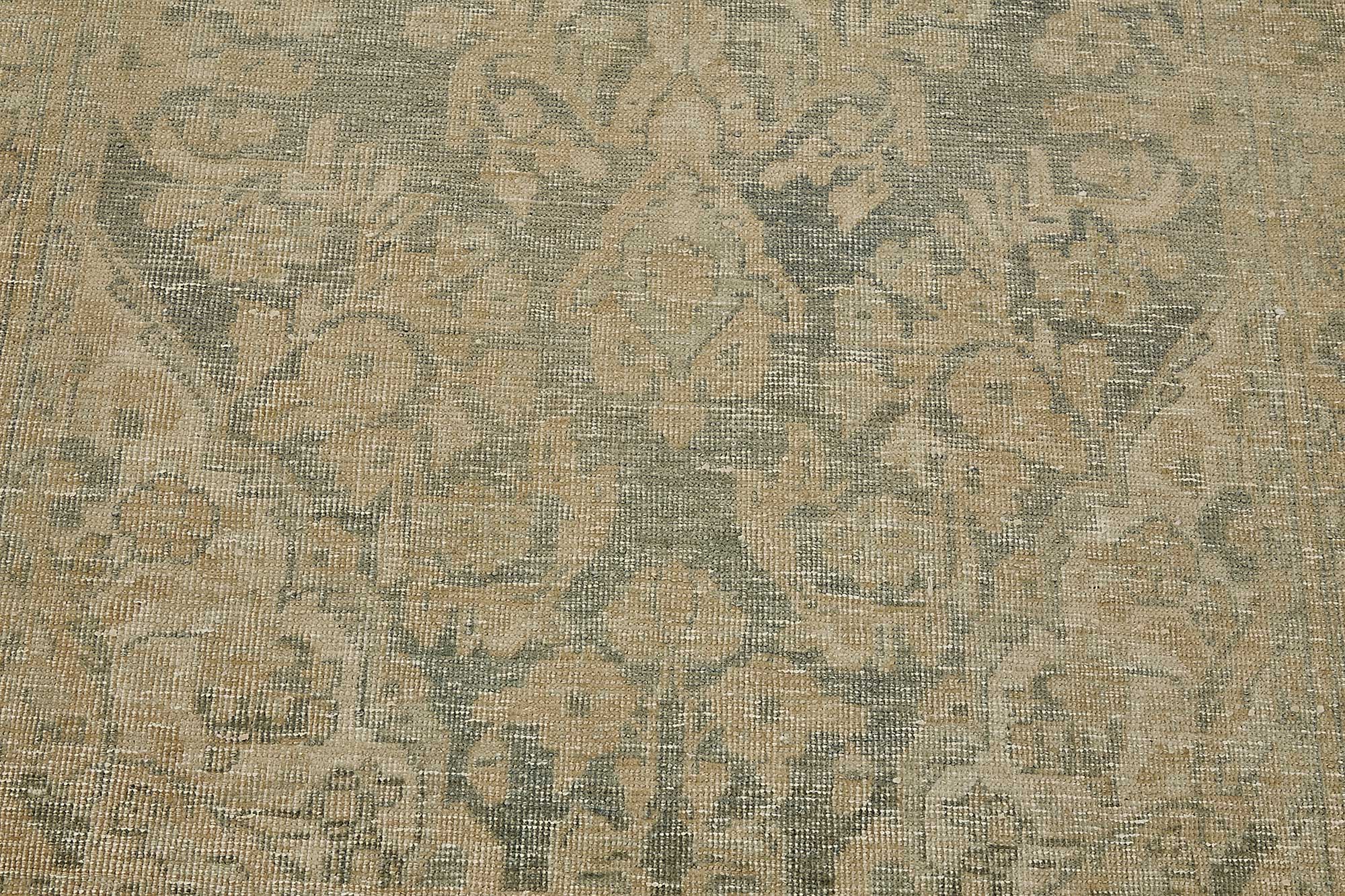 Beige Persian Antique — 1.06 x 4.15