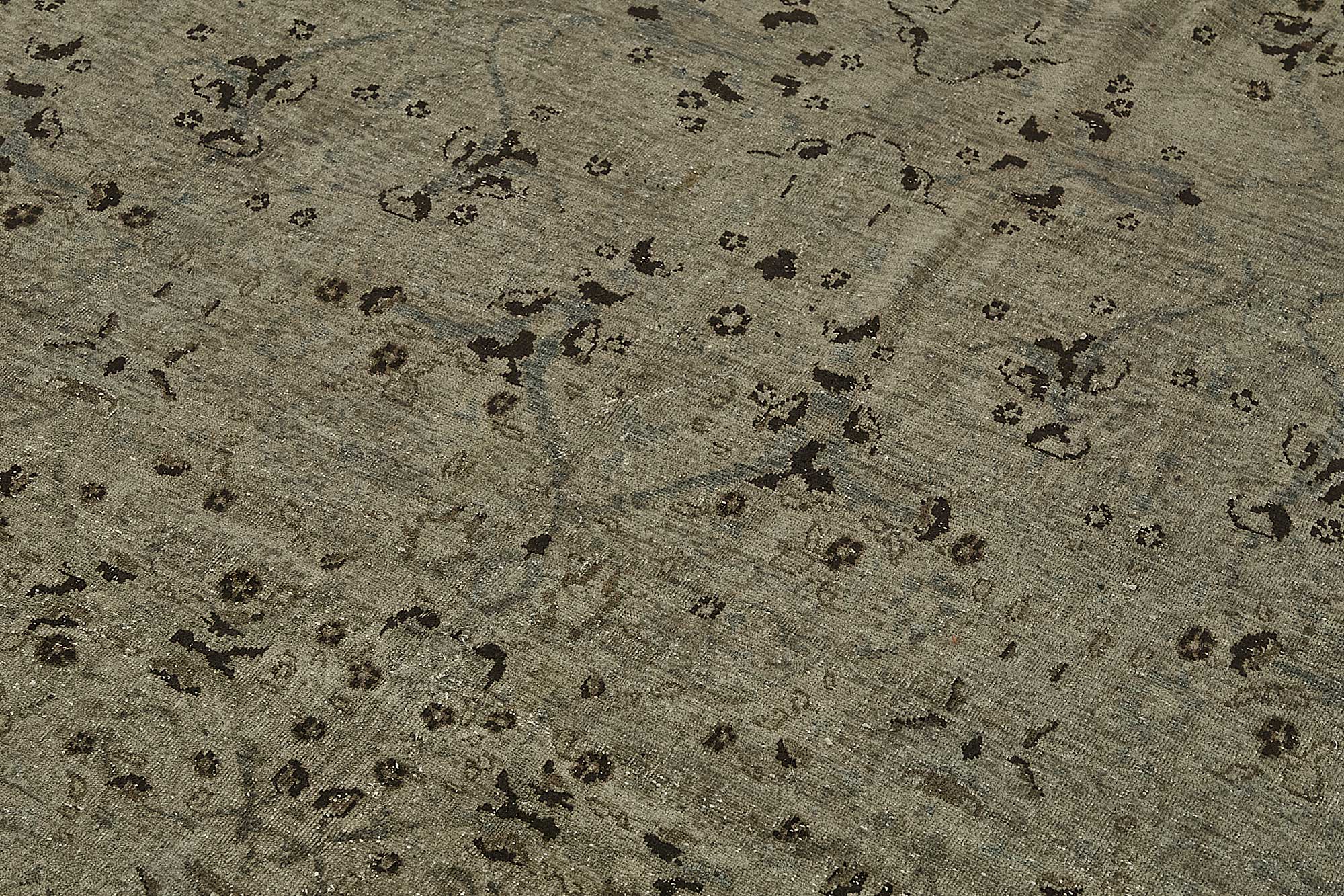 Beige Persian Antique — 2.64 x 3.34