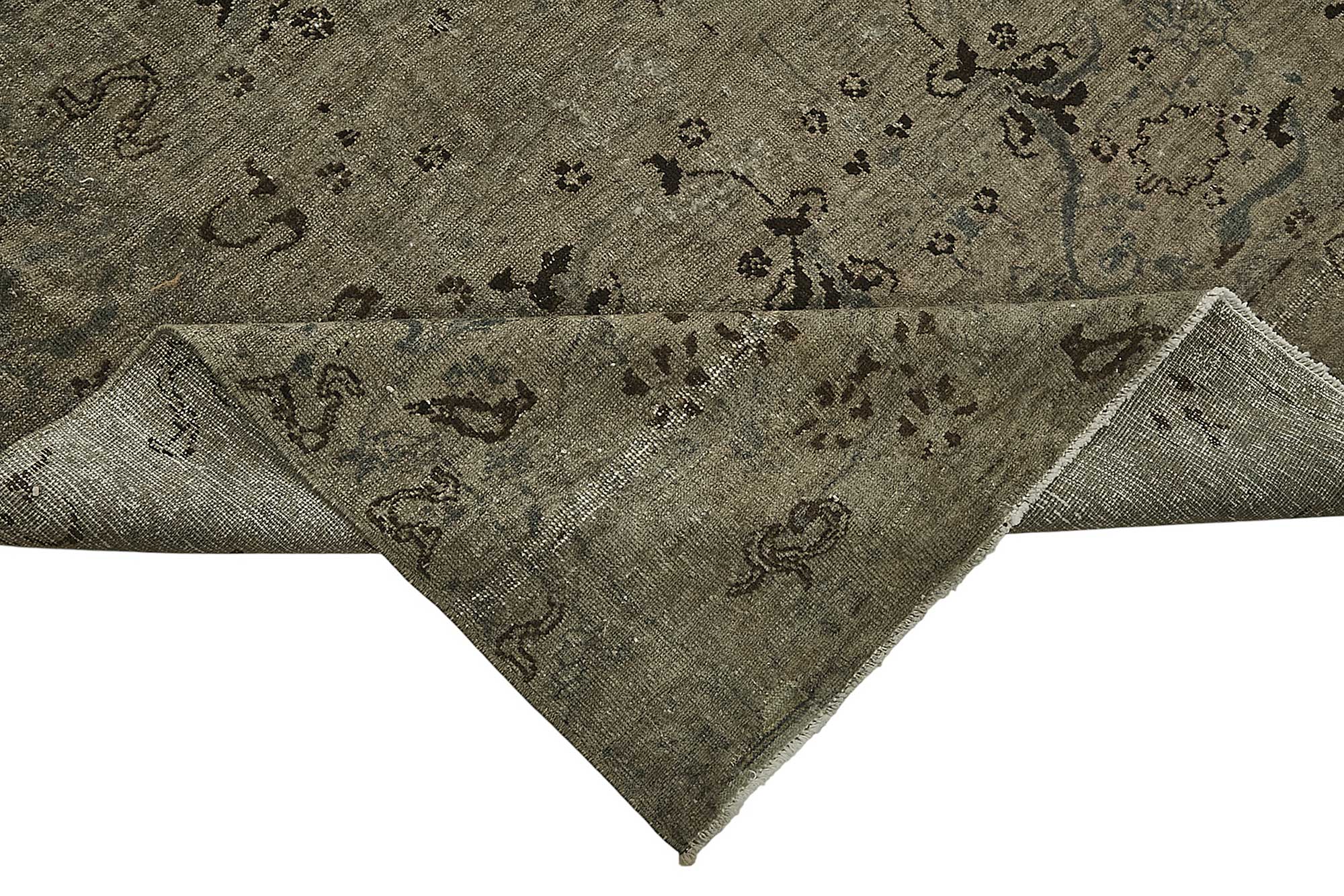 Beige Persian Antique — 2.64 x 3.34