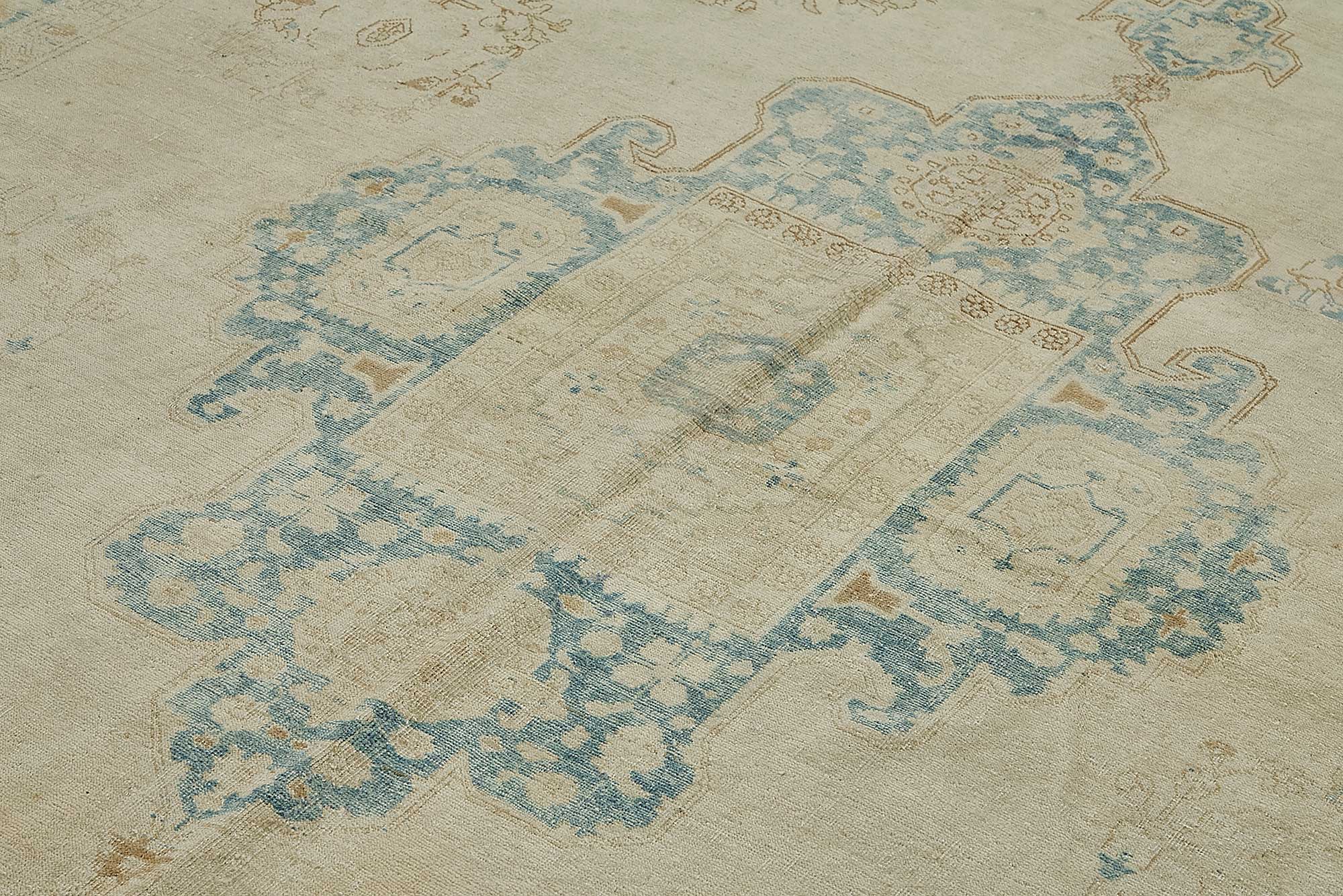 Beige Persian Antique — 2.72 x 3.76