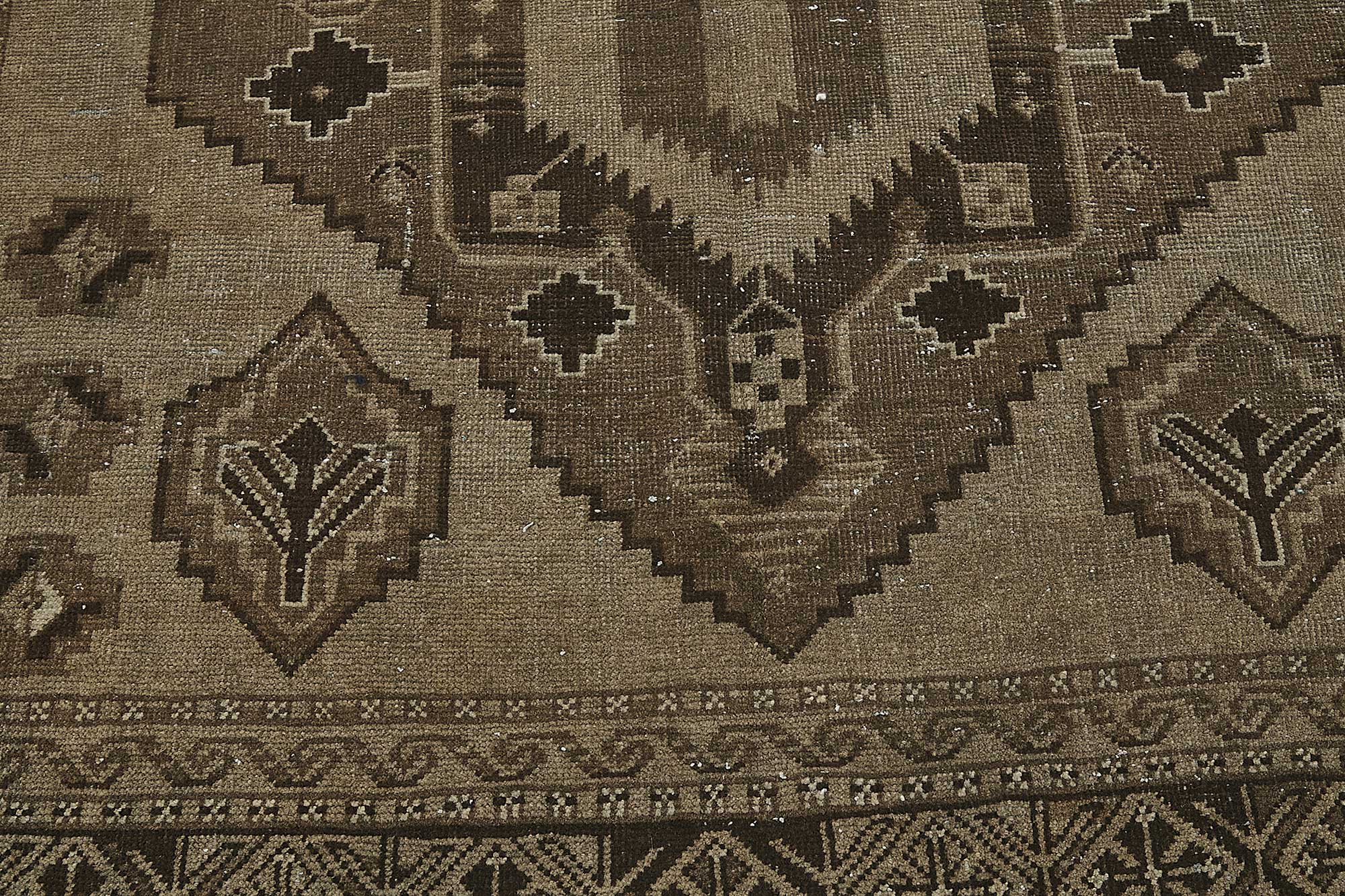 Beige Persian Antique — 1.63 x 3.87