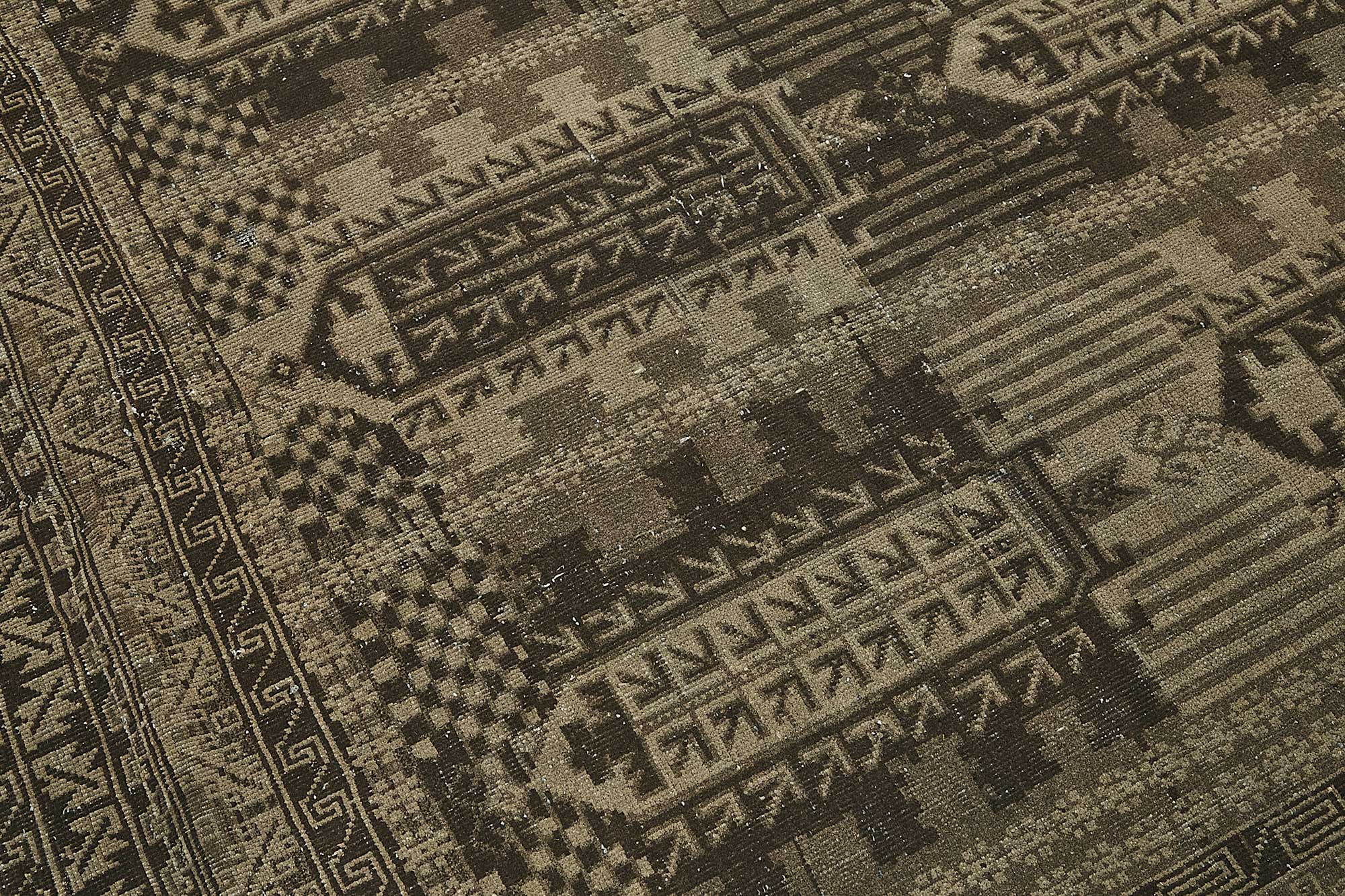 Beige Persian Antique — 1.97 x 3.00