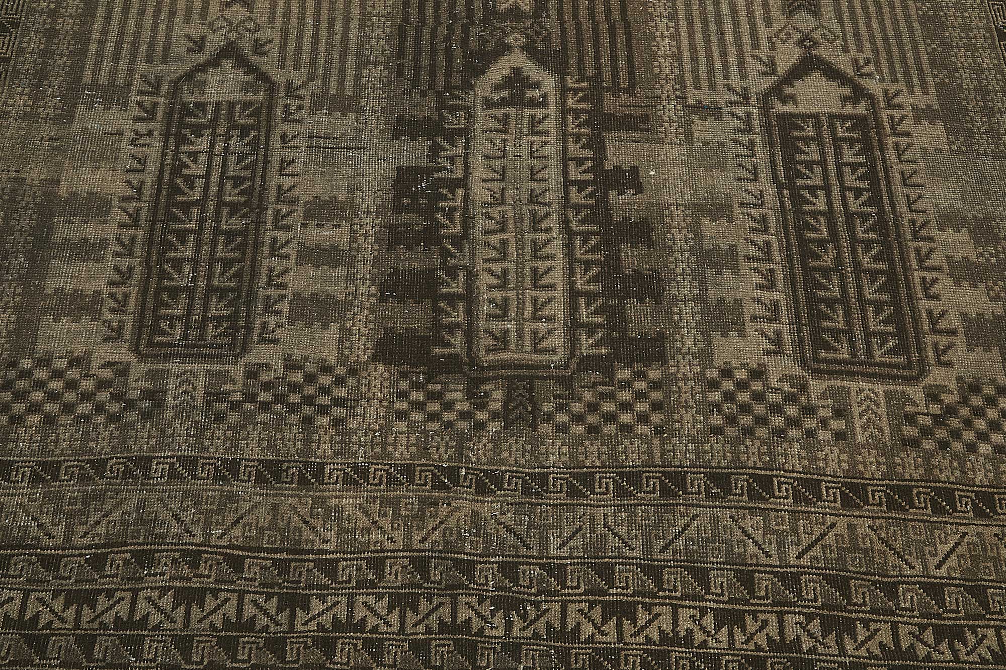 Beige Persian Antique — 1.97 x 3.00