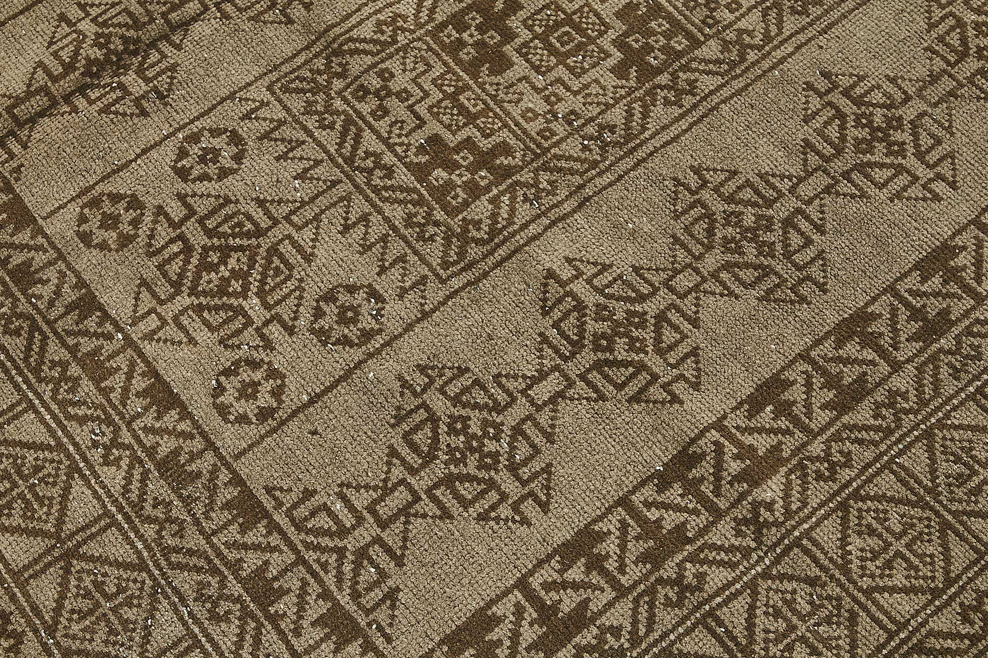 Beige Persian Antique — 1.90 x 2.96