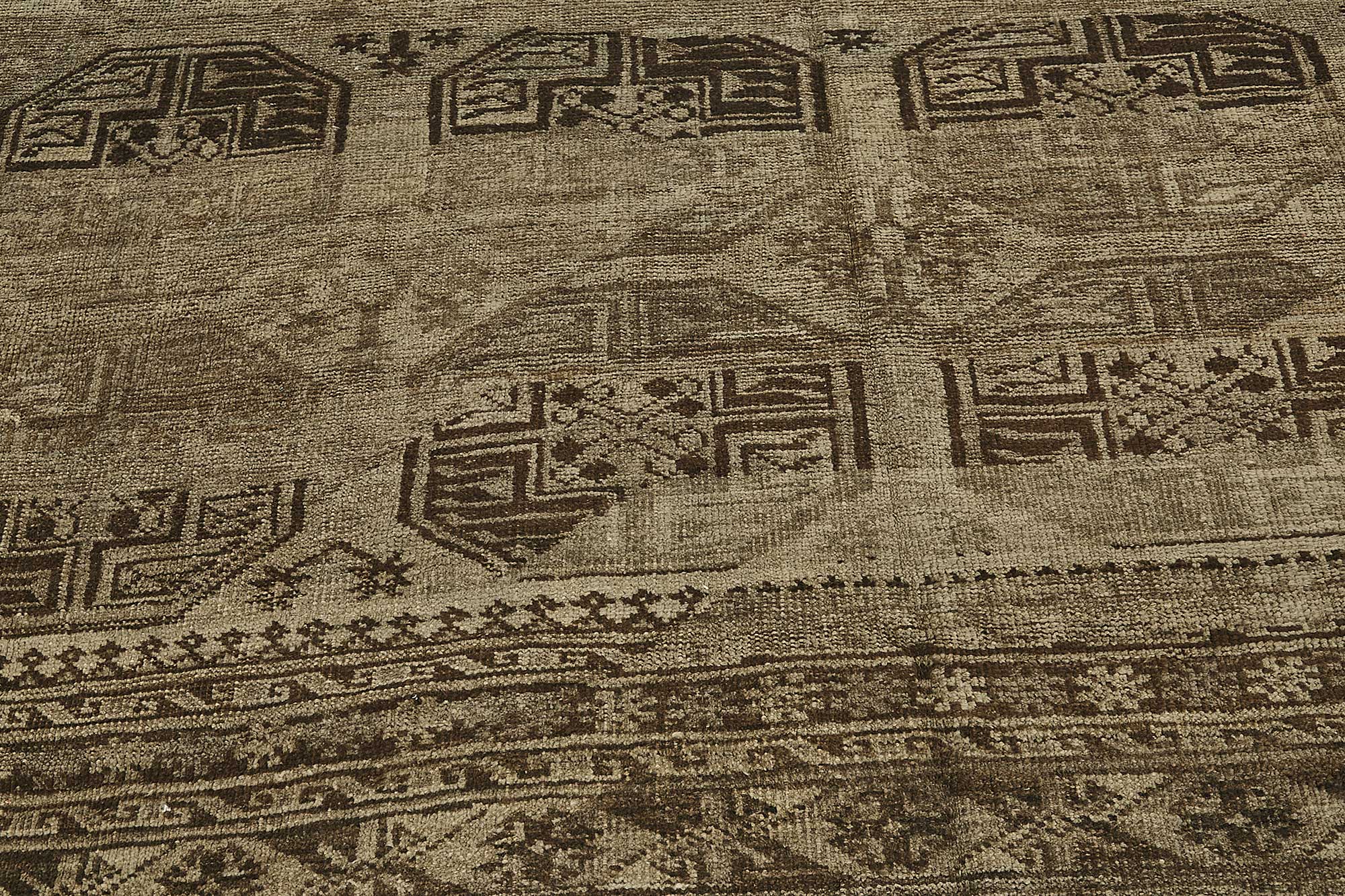 Beige Persian Antique — 2.66 x 3.13