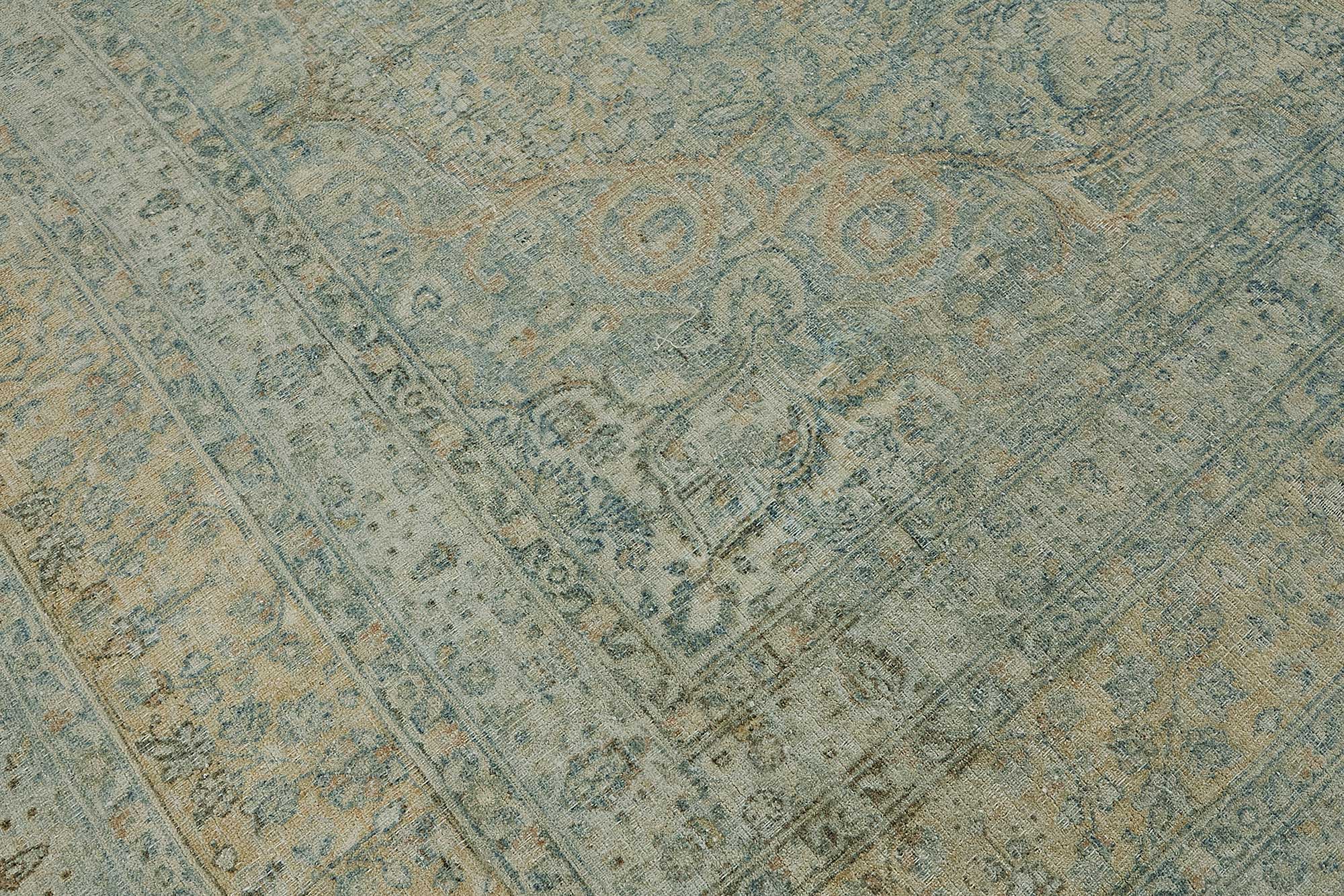 Beige Persian Antique — 2.54 x 3.96