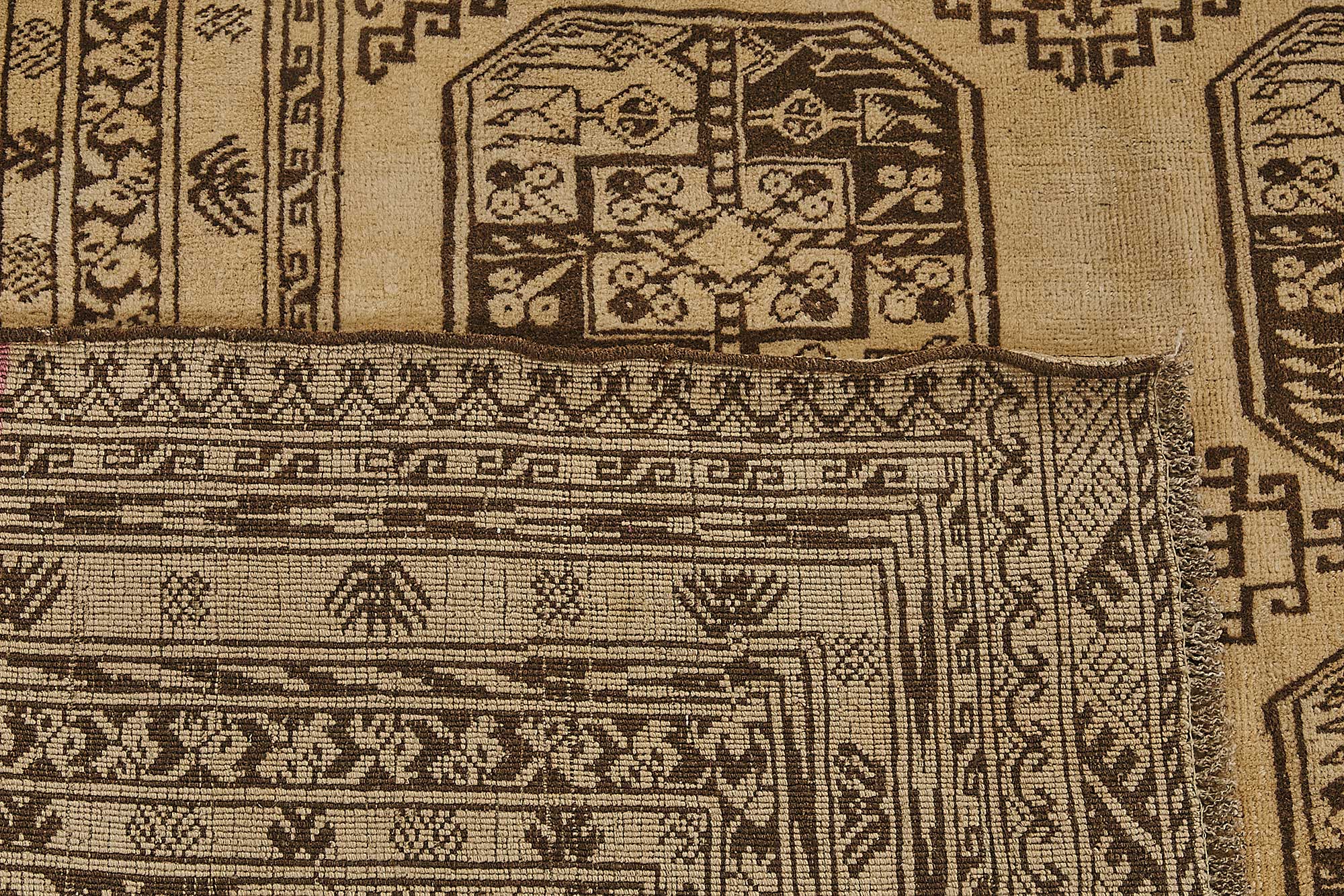 Parchment Persian — 2.10 x 2.80