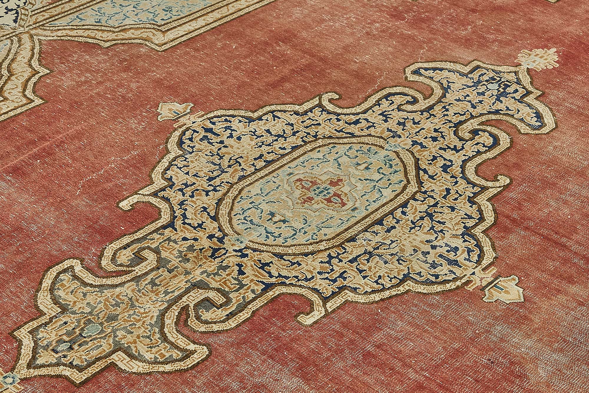 Champagne Persian — 2.87 x 3.87