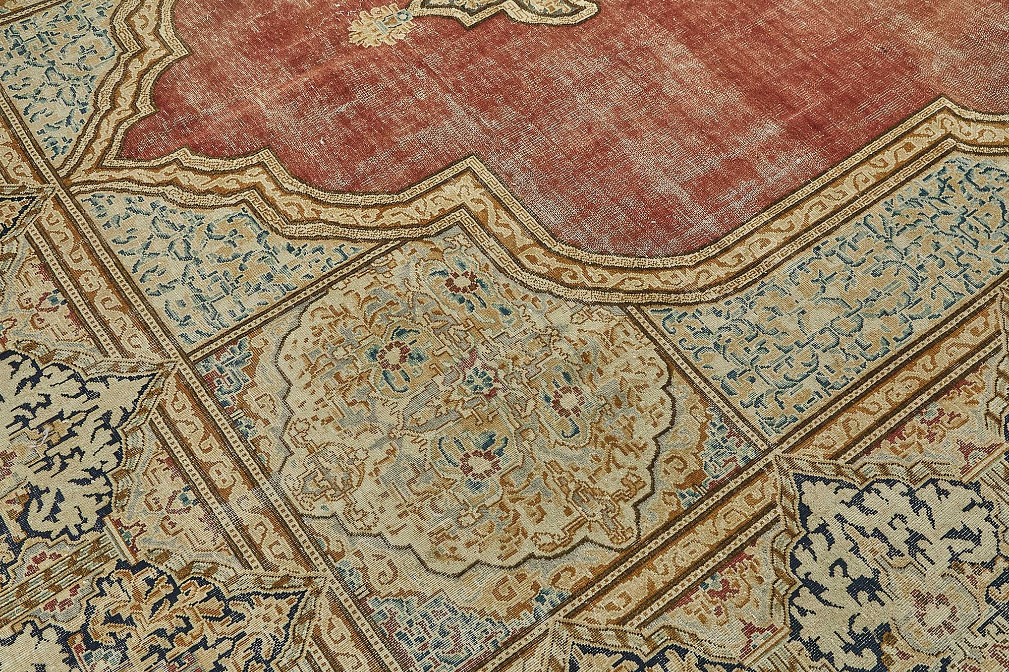Champagne Persian — 2.87 x 3.87