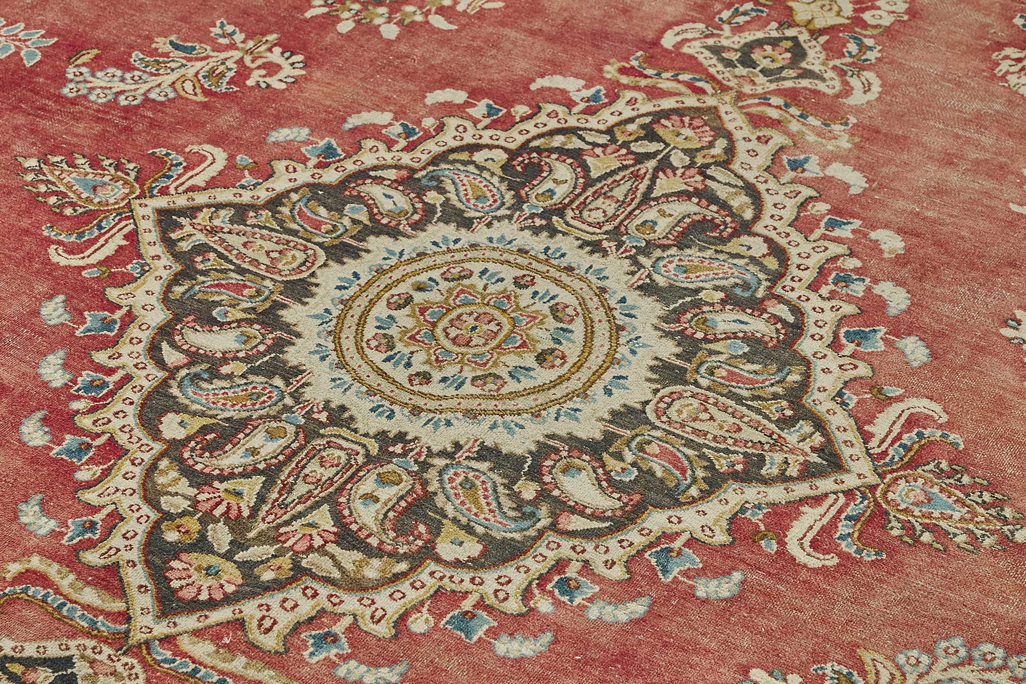 Dune Persian — 2.90 x 3.93