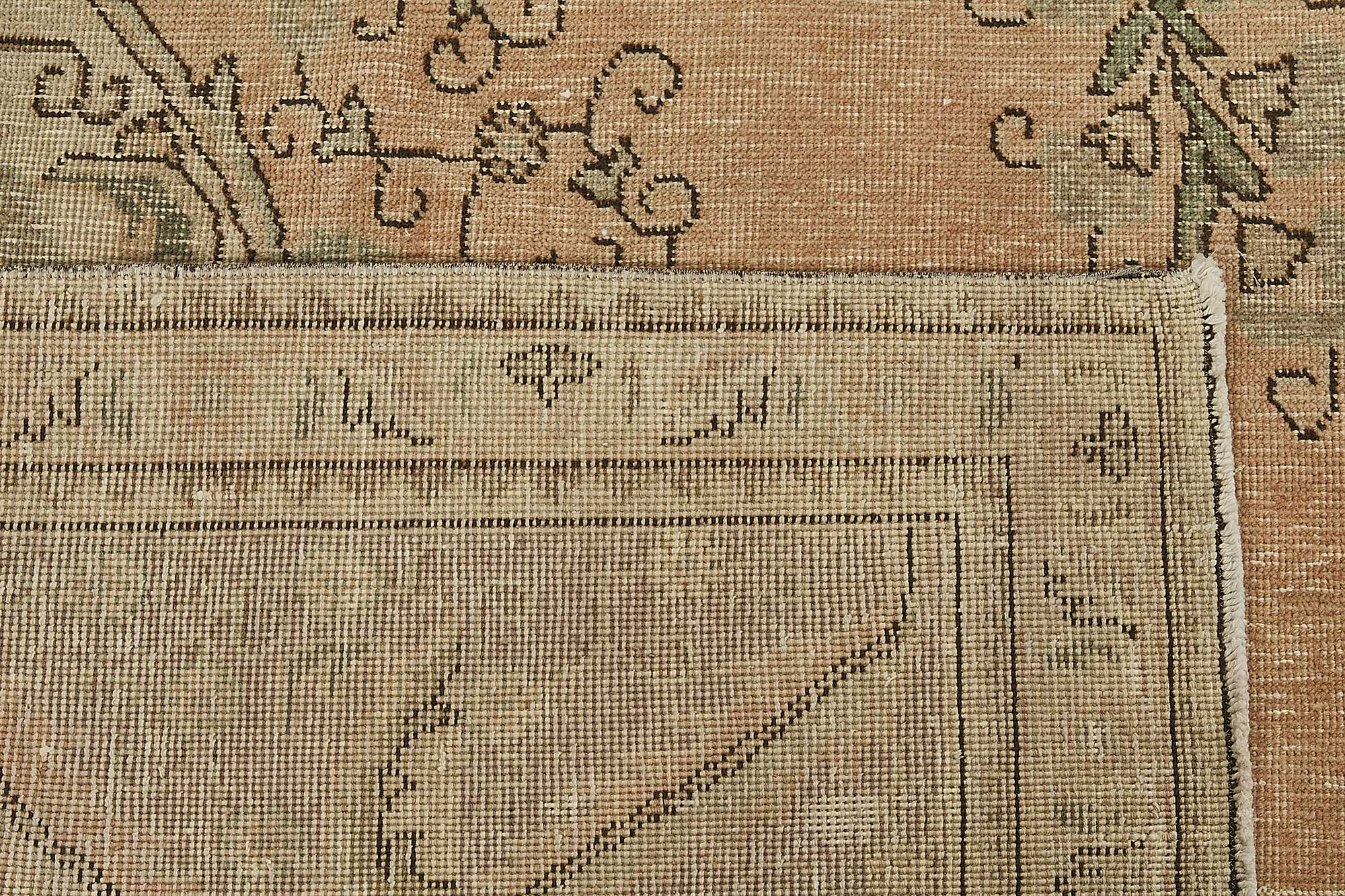 Ivory Persian — 2.92 x 3.81