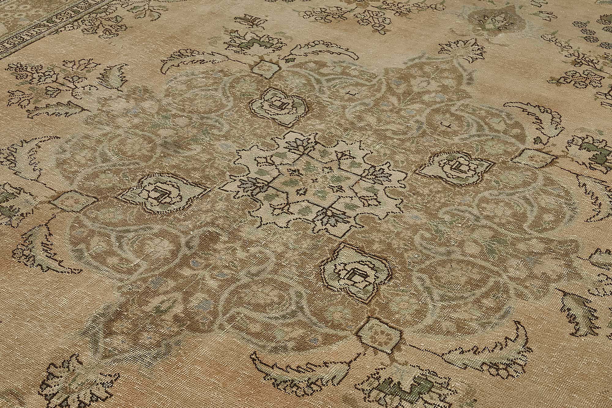Sand Persian — 2.83 x 3.78