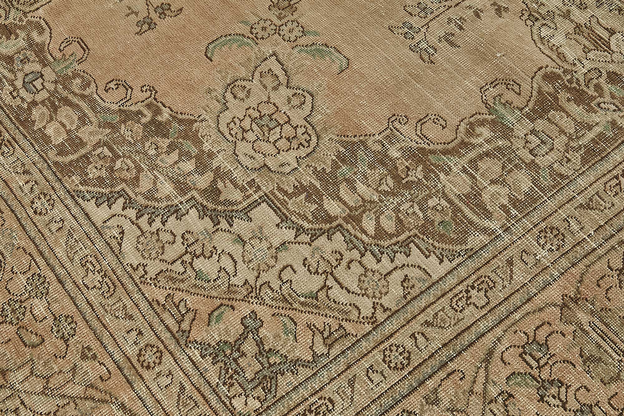 Pearl Persian — 2.91 x 3.78