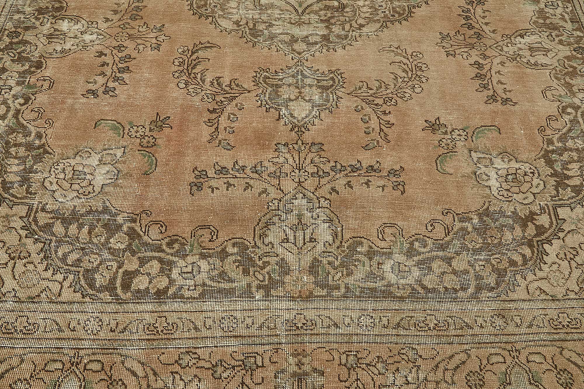 Pearl Persian — 2.91 x 3.78