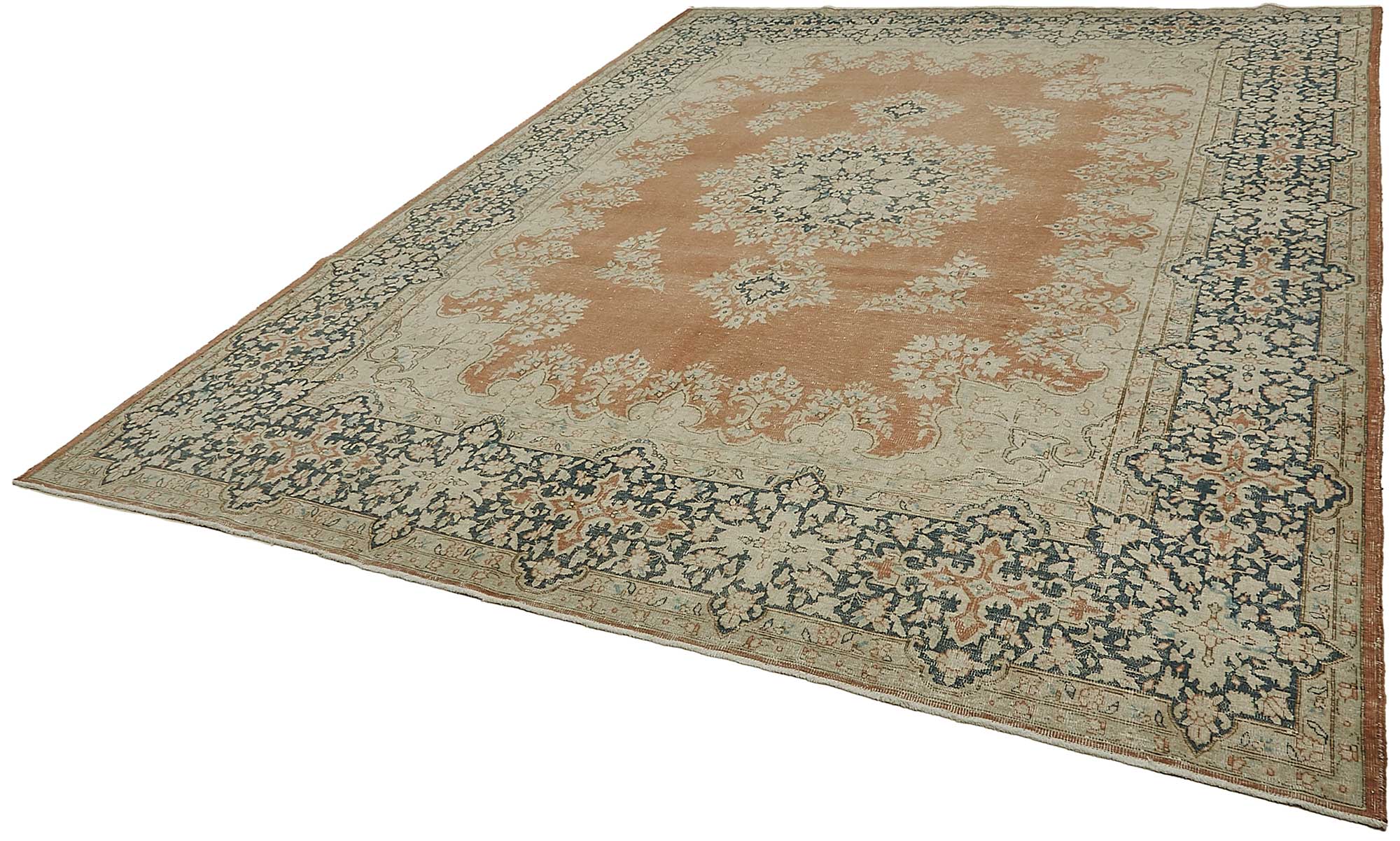Bisque Persian — 2.98 x 4.06