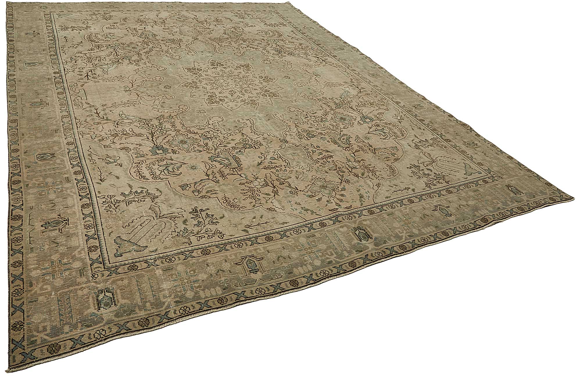 Ivory Persian — 2.89 x 3.81