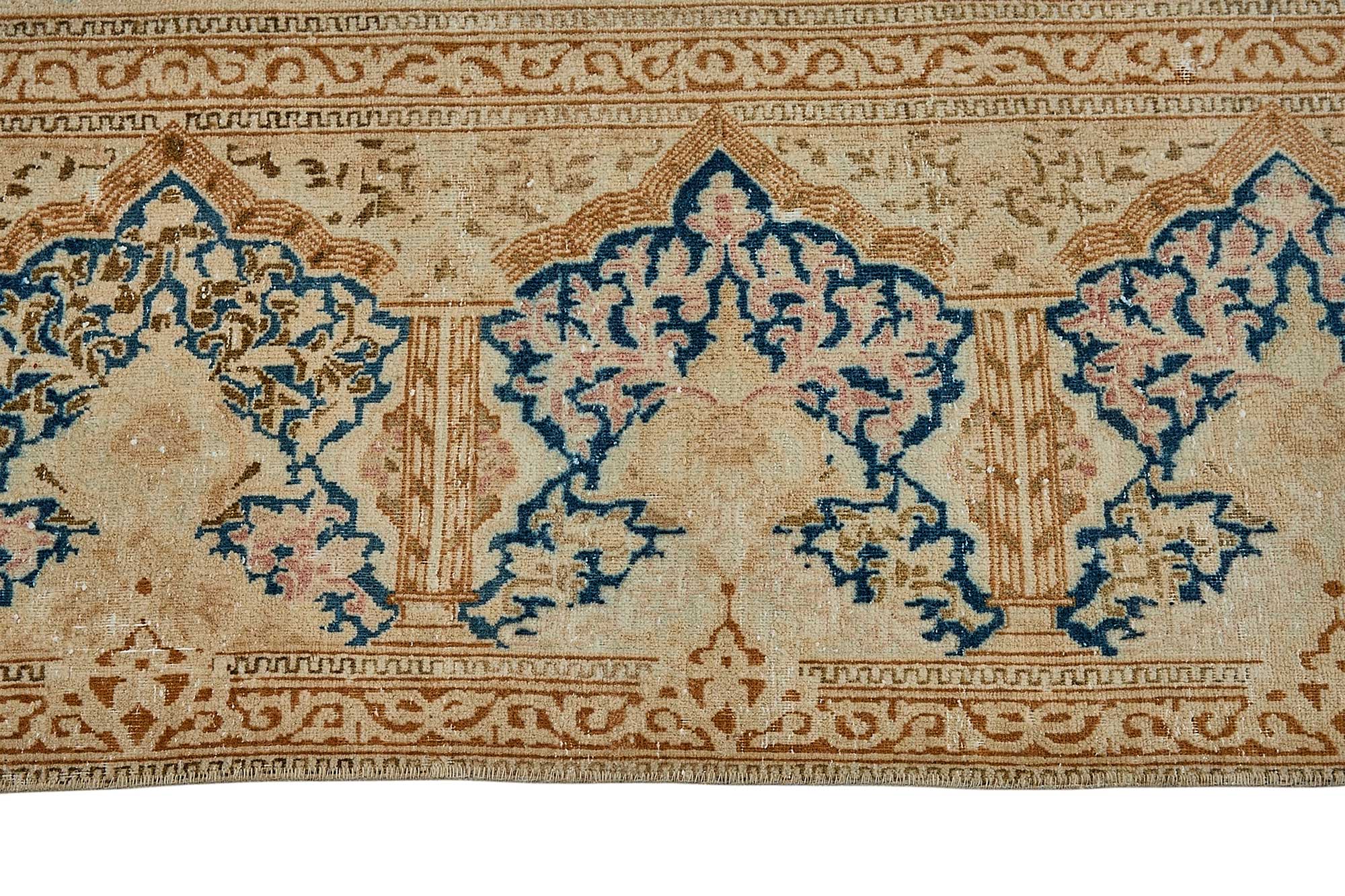 Ivory Persian — 2.84 x 3.90
