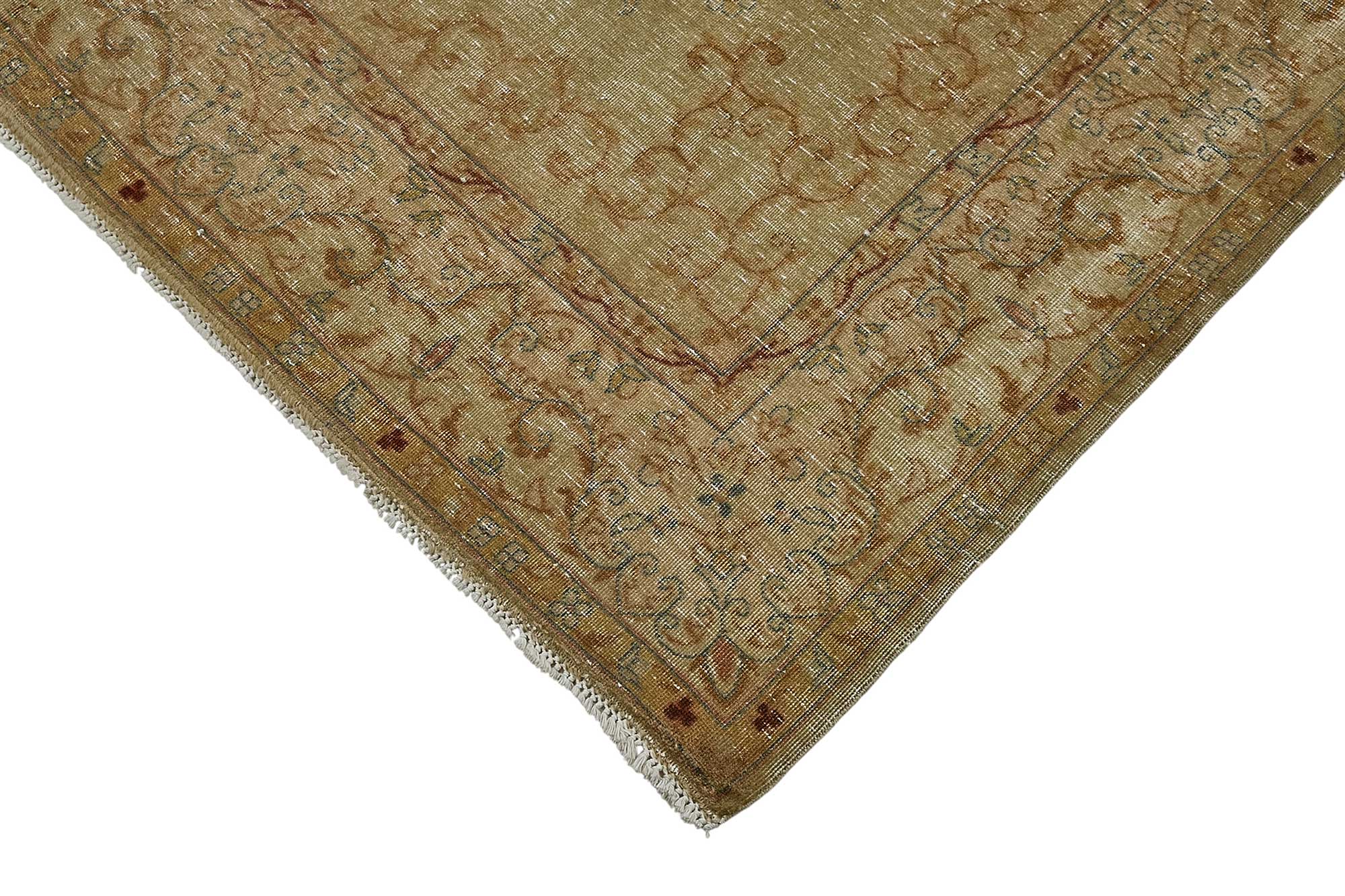 Bisque Persian — 1.68 x 2.63