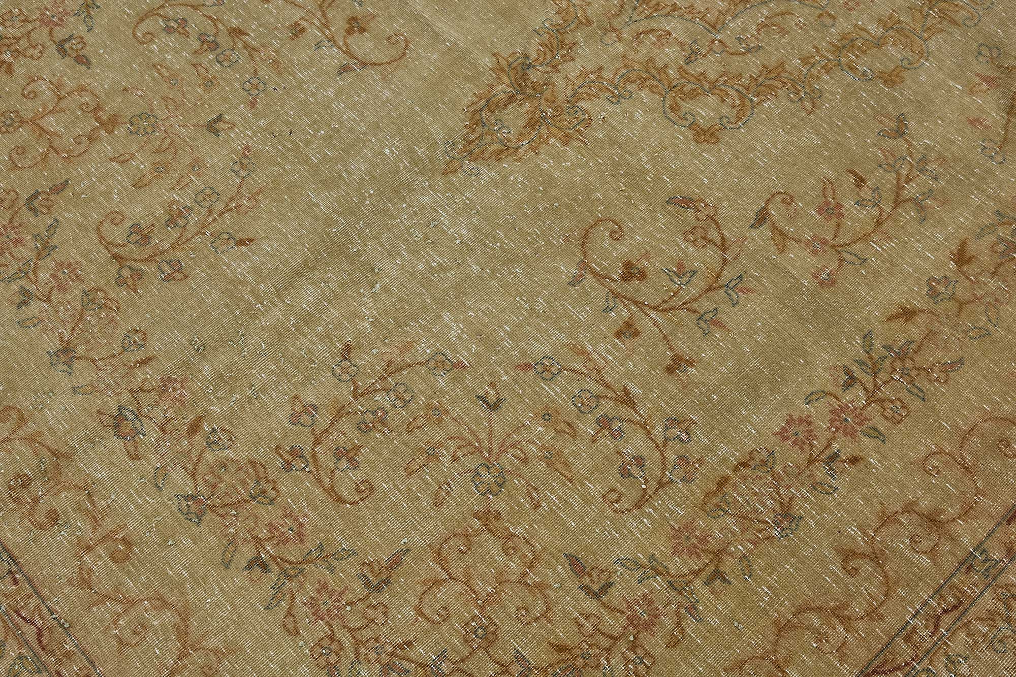 Bisque Persian — 1.68 x 2.63