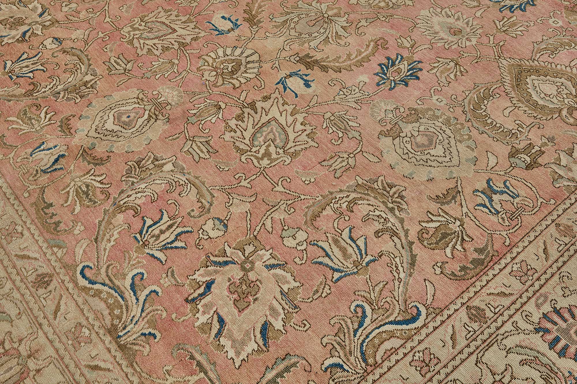 Alabaster Persian — 2.94 x 3.90