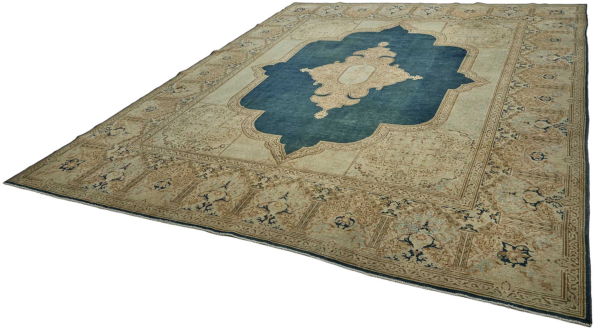 Dune Persian — 3.04 x 4.13