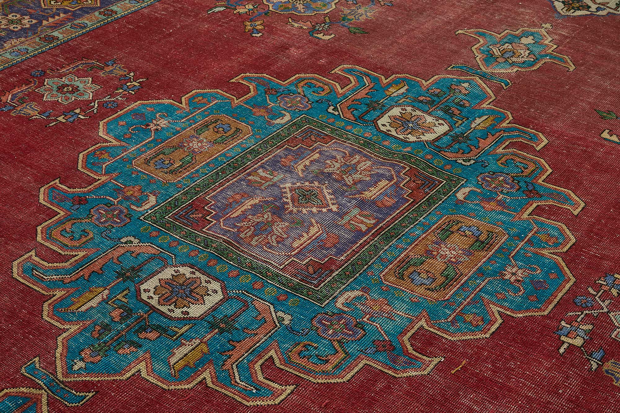 Scarlet Persian — 2.90 x 3.93