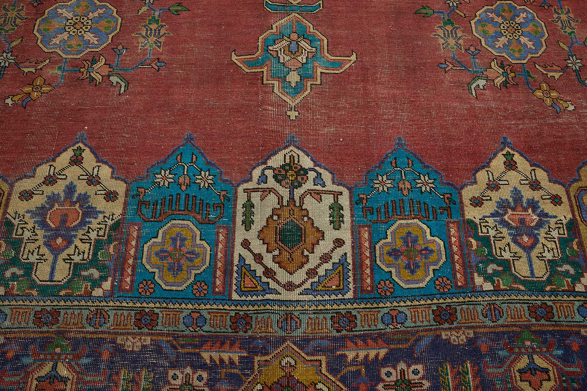 Scarlet Persian — 2.90 x 3.93
