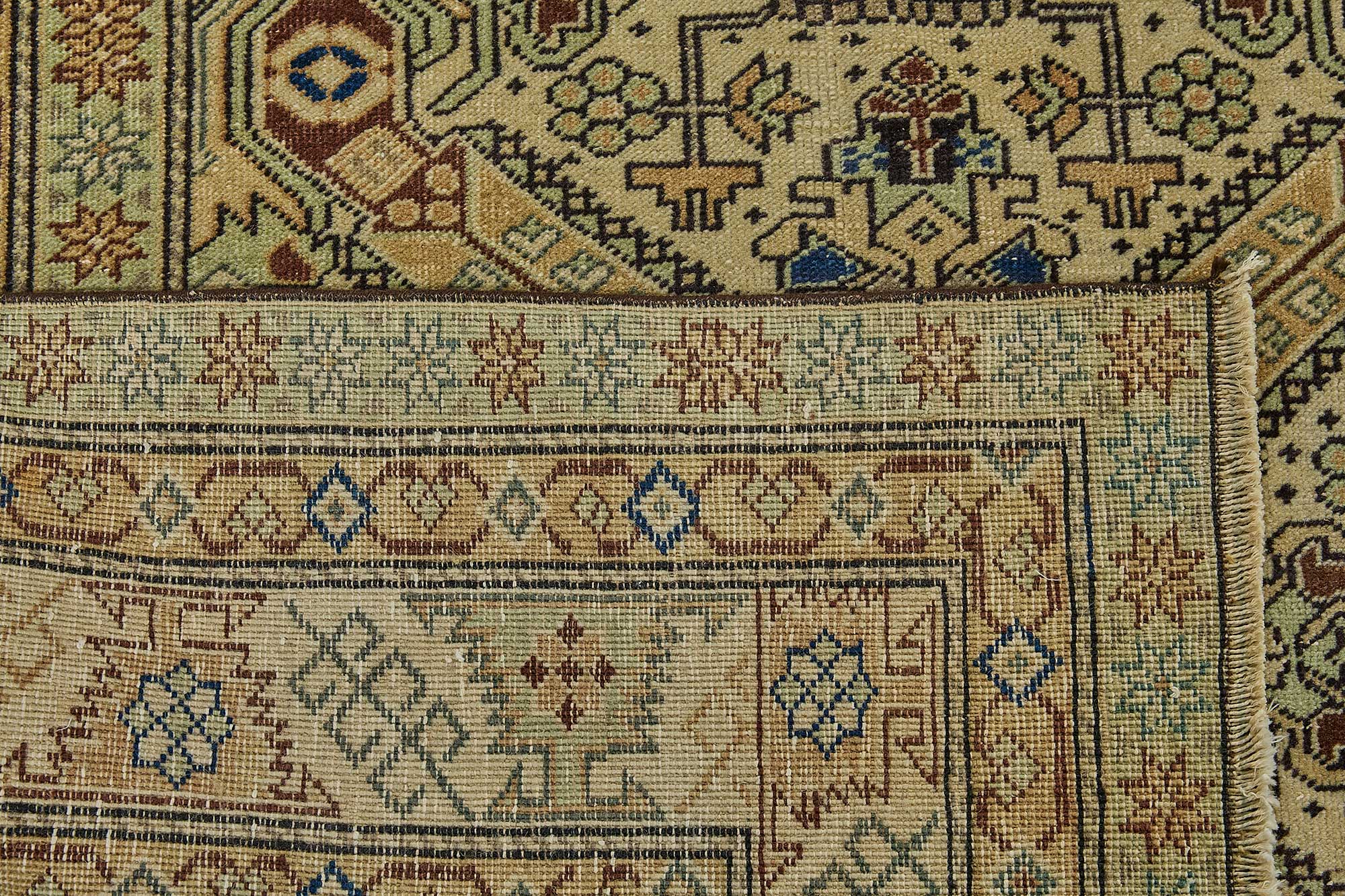 Ivory Persian — 2.59 x 3.74