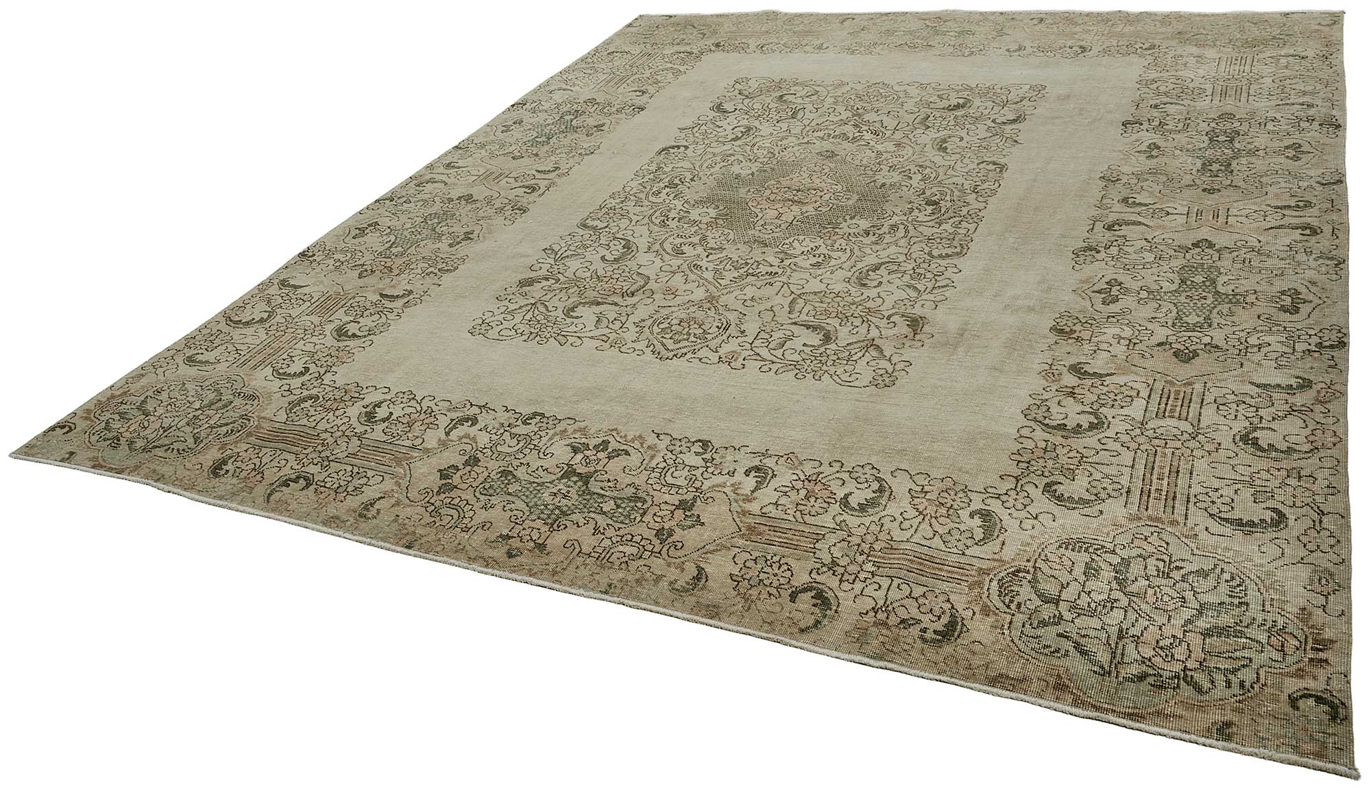 Pearl Persian — 3.03 x 3.96