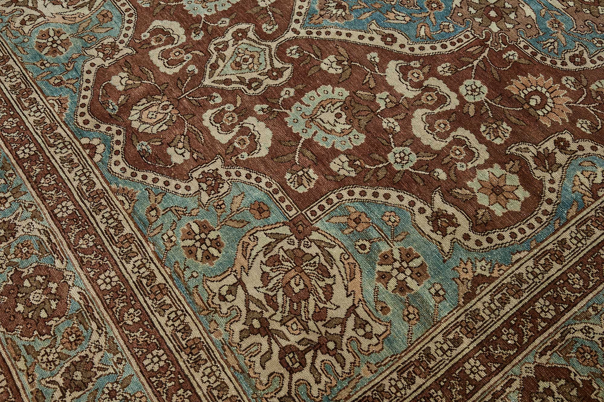 Linen Persian — 2.55 x 3.48