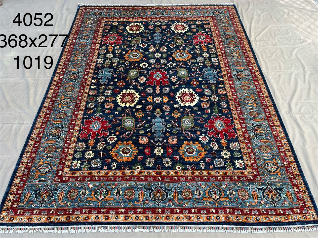 Afghan Rug 012 - 277x368 cm