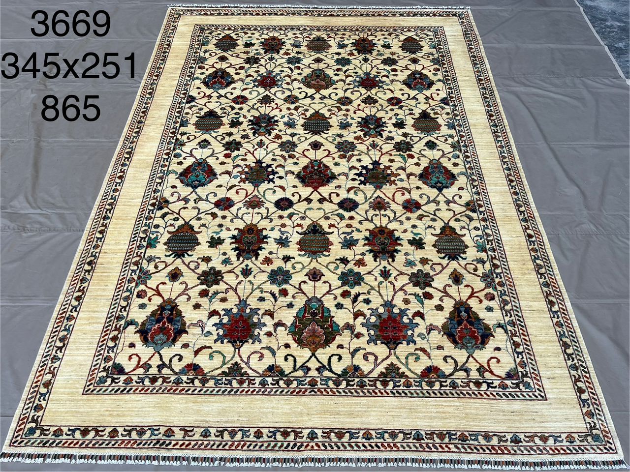 Afghan Rug 034 - 251x345 cm