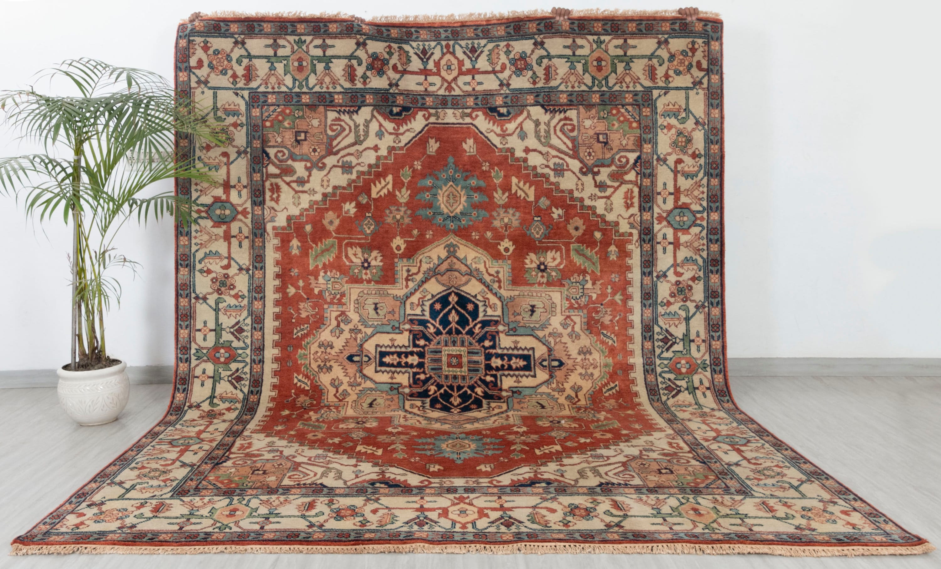 Red Rust Beige Serapi Hand-Knotted Wool Rug