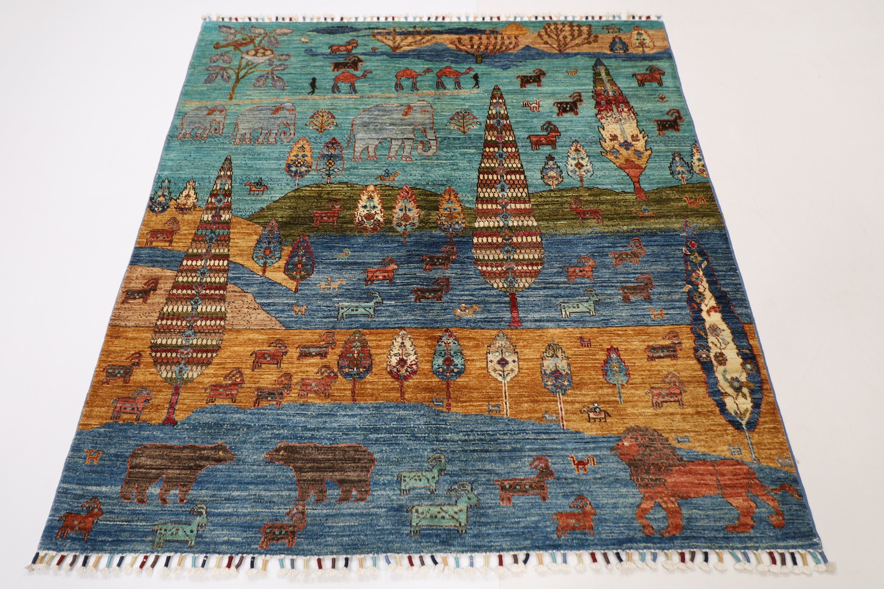 Tribal Rug - 155 x 166 cm, 5.1 x 5.6 ft Animal Design Hand Knotted Wool Rug