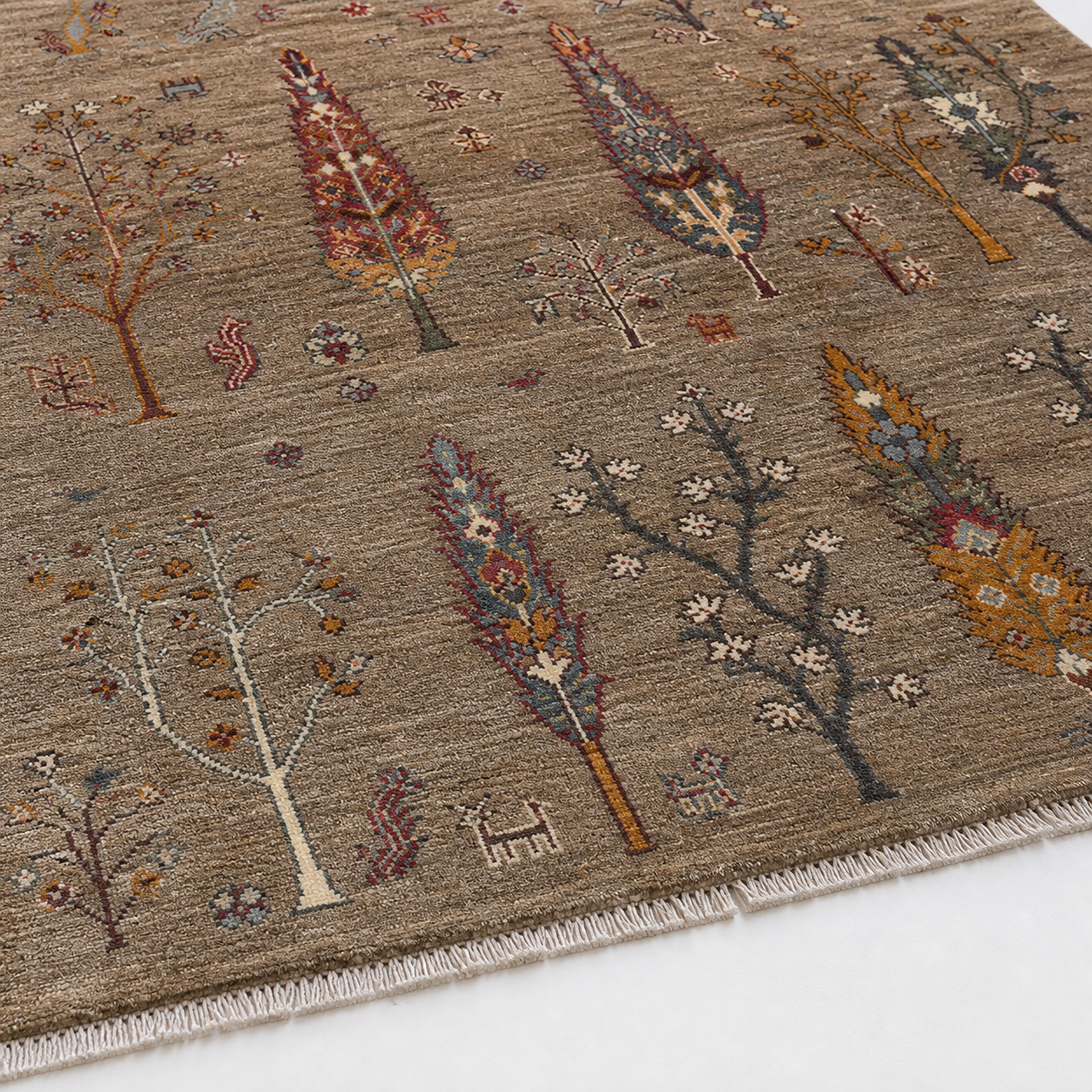Bagh-e-Bamiyan Afghan Ghazni wool rug, hand-knotted detail