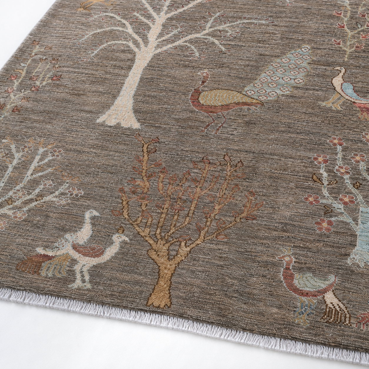 Taus-e-Paghman Afghan Ghazni wool rug, hand-knotted detail