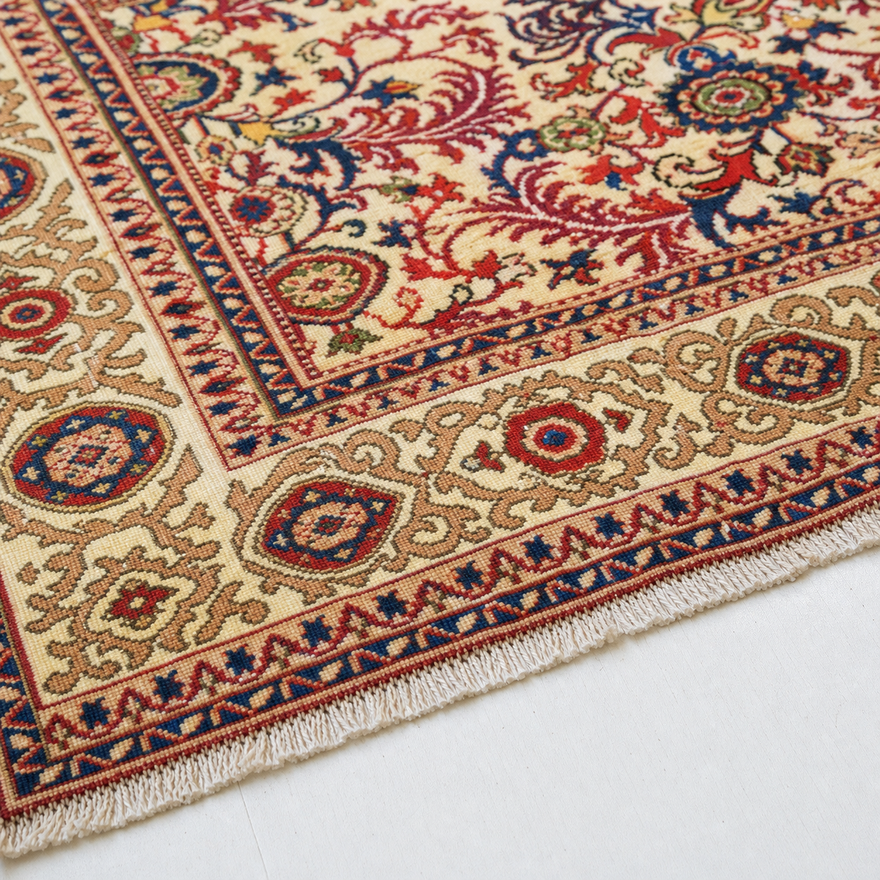 Noor-e-Kandahar Afghan Ghazni wool rug, hand-knotted detail