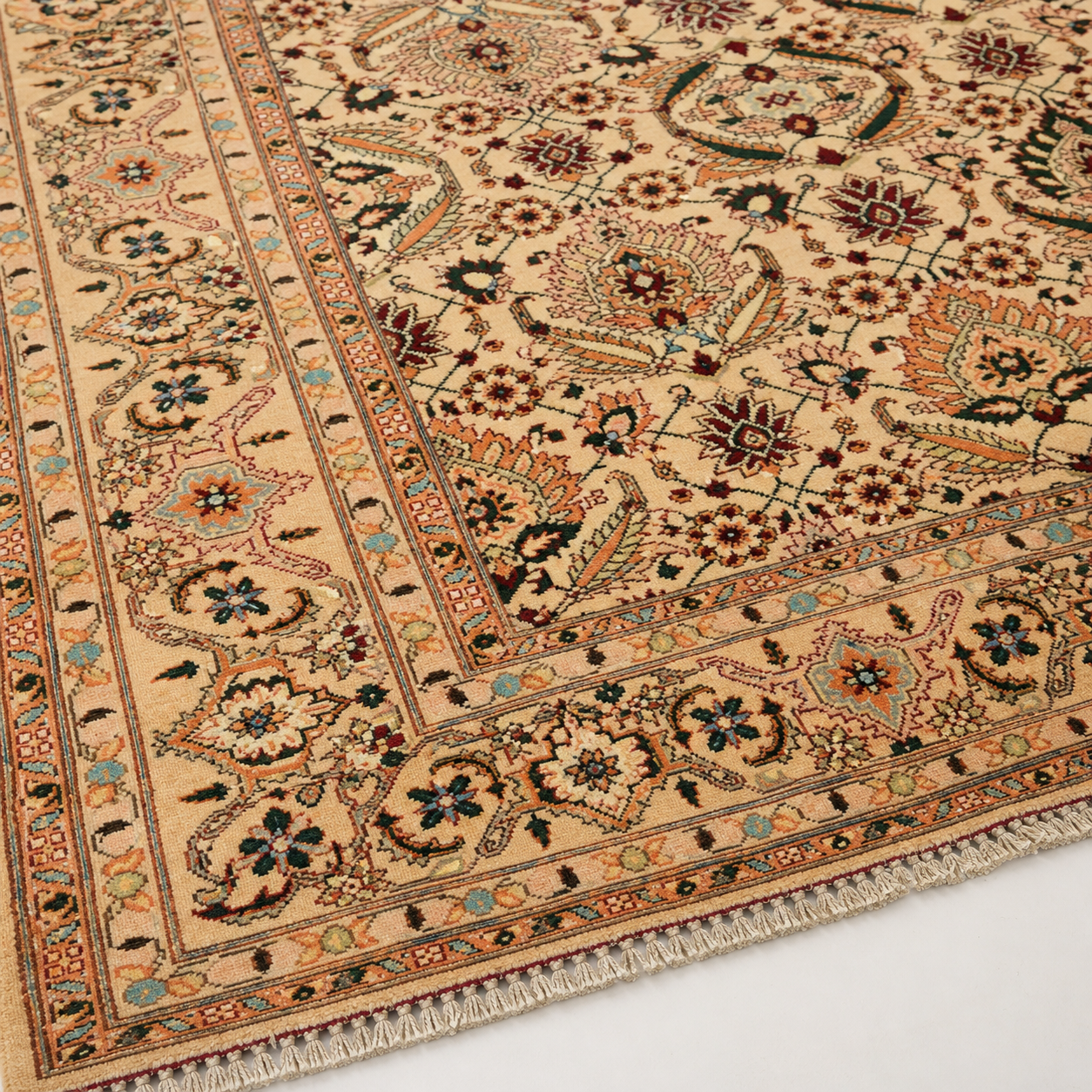 Sahar-e-Balkh Afghan Ghazni wool rug, hand-knotted detail