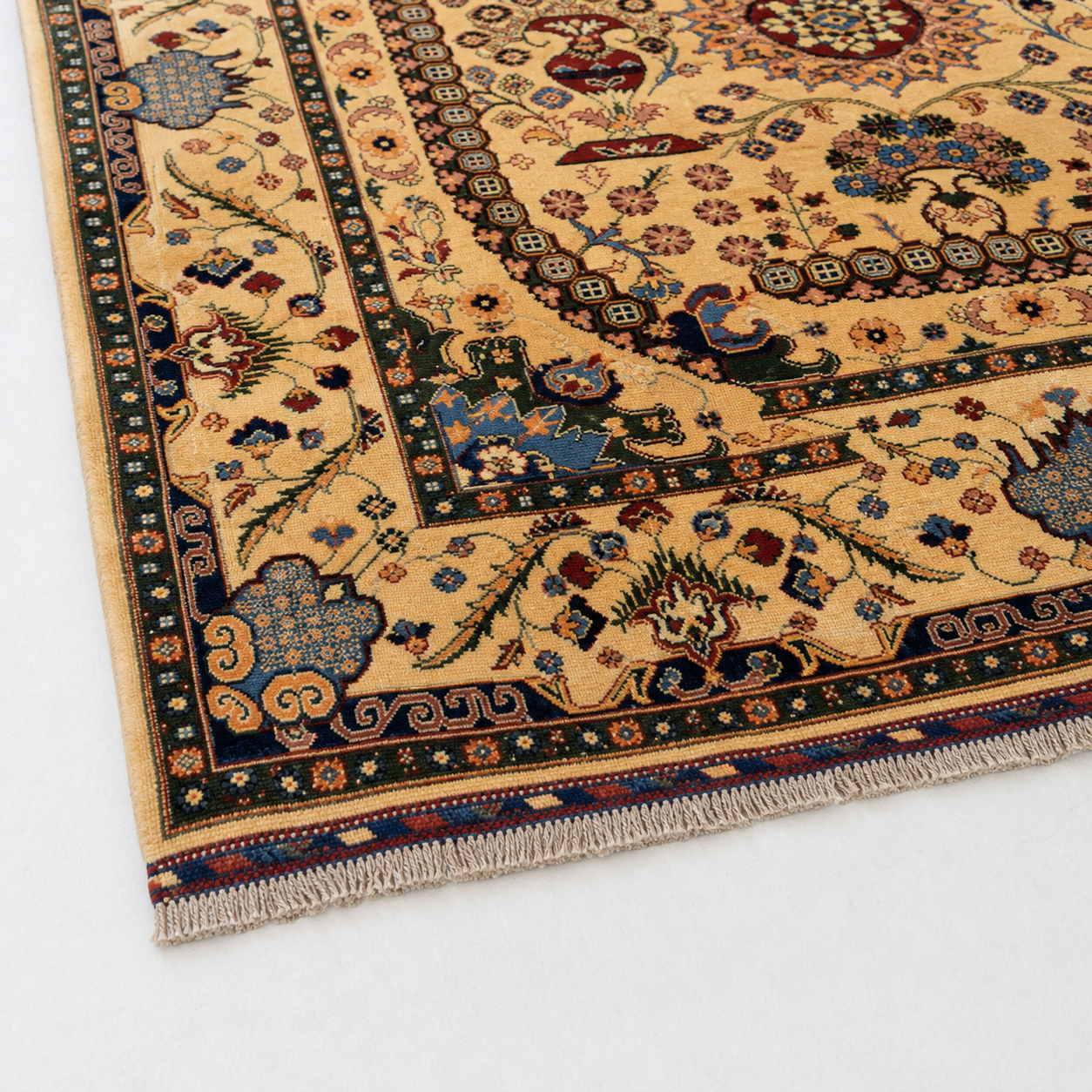 Golestan-e-Kabul Afghan Ghazni wool rug, hand-knotted detail