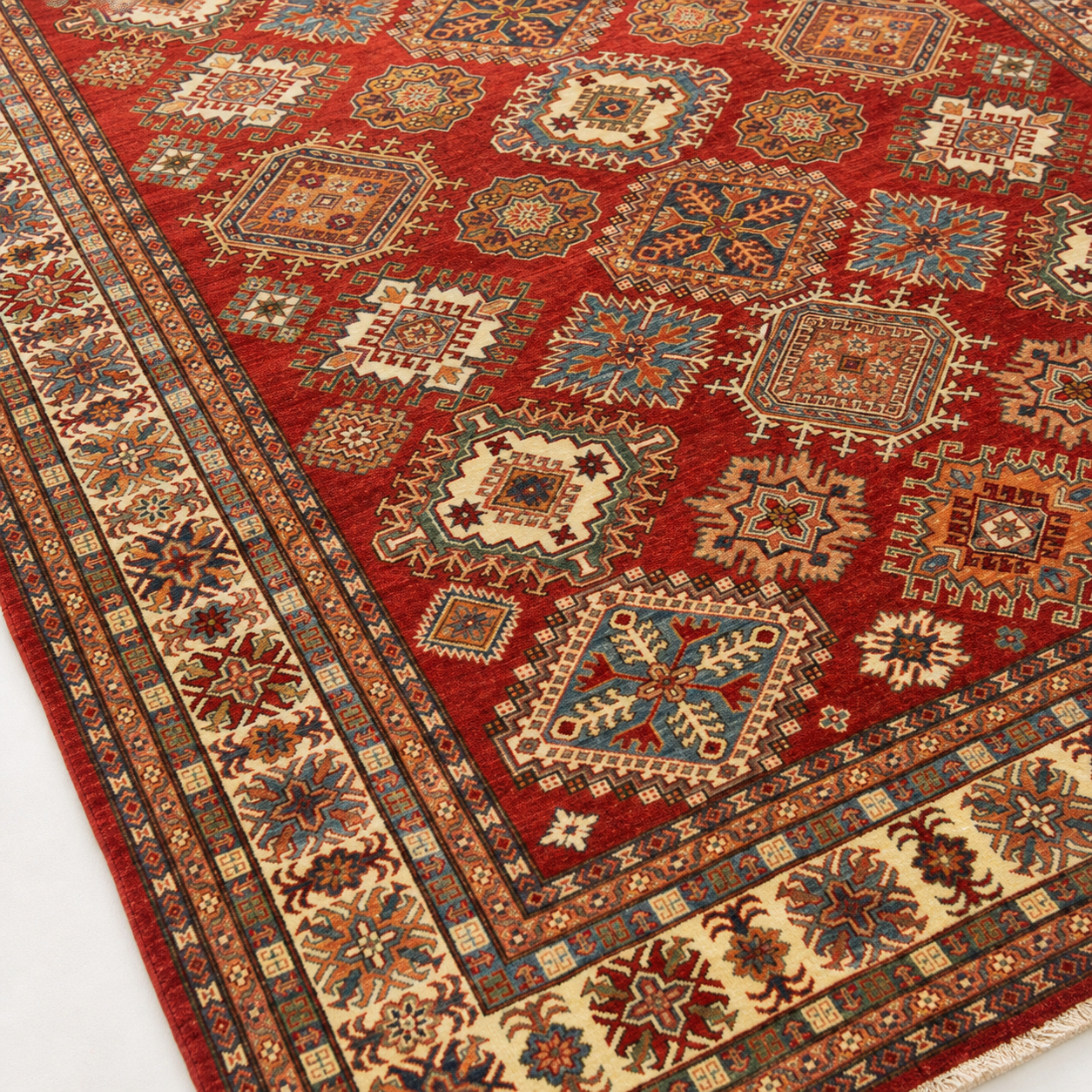 Atash-e-Kochi Afghan Ghazni wool rug, hand-knotted detail
