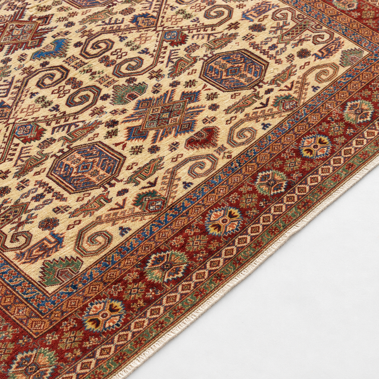 Sahar-e-Bamyan Afghan Ghazni wool rug, hand-knotted detail
