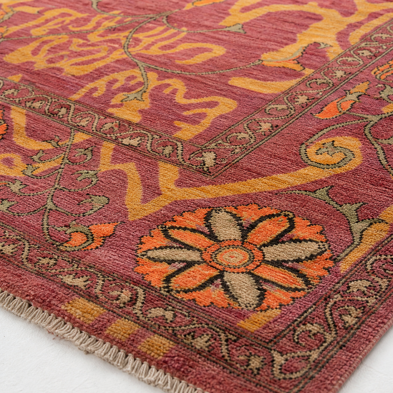 Gulabi-e-Herat Afghan Ghazni wool rug, hand-knotted detail